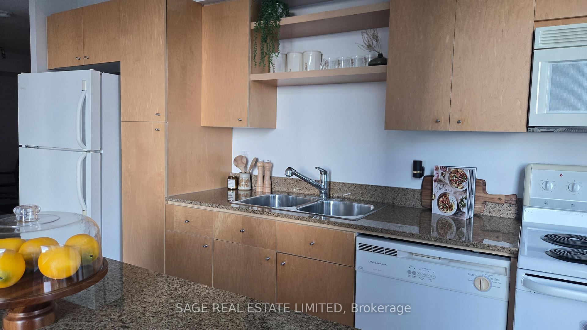 Photo 12 of Unit 2109, 361 Front Street W, Toronto, Waterfront Communities — HOMEH
