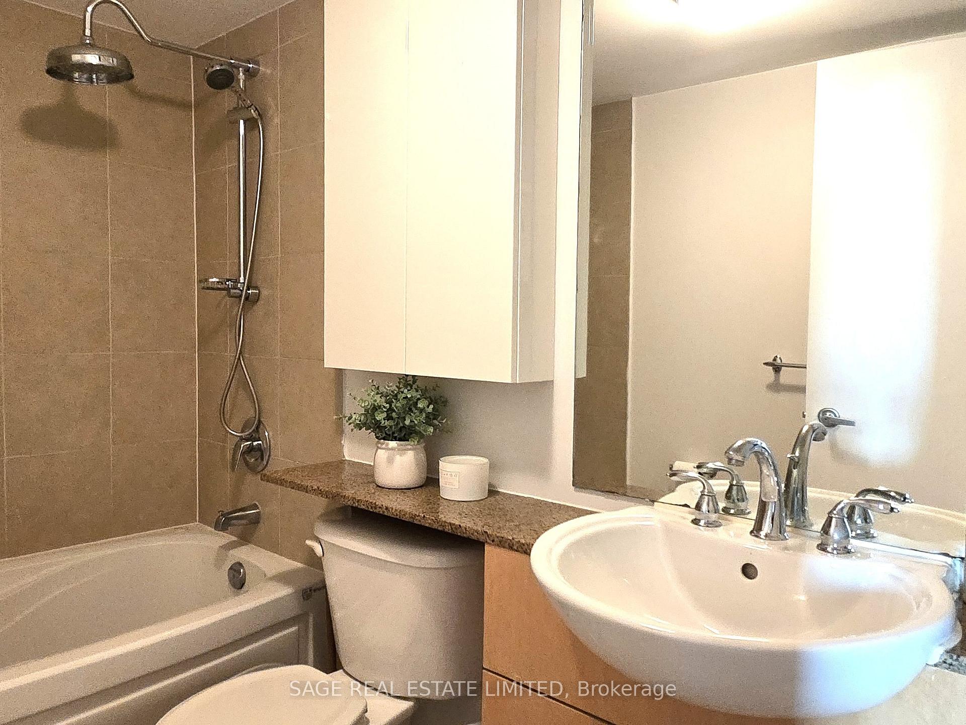 Photo 17 of Unit 2109, 361 Front Street W, Toronto, Waterfront Communities — HOMEH