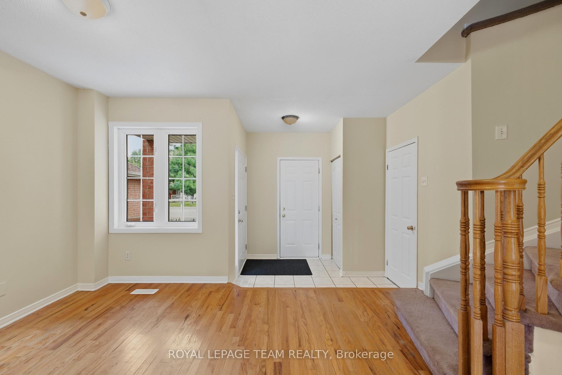 Photo 6 of 418 Beatrice Drive, Ottawa, Barrhaven - Longfields — HOMEH
