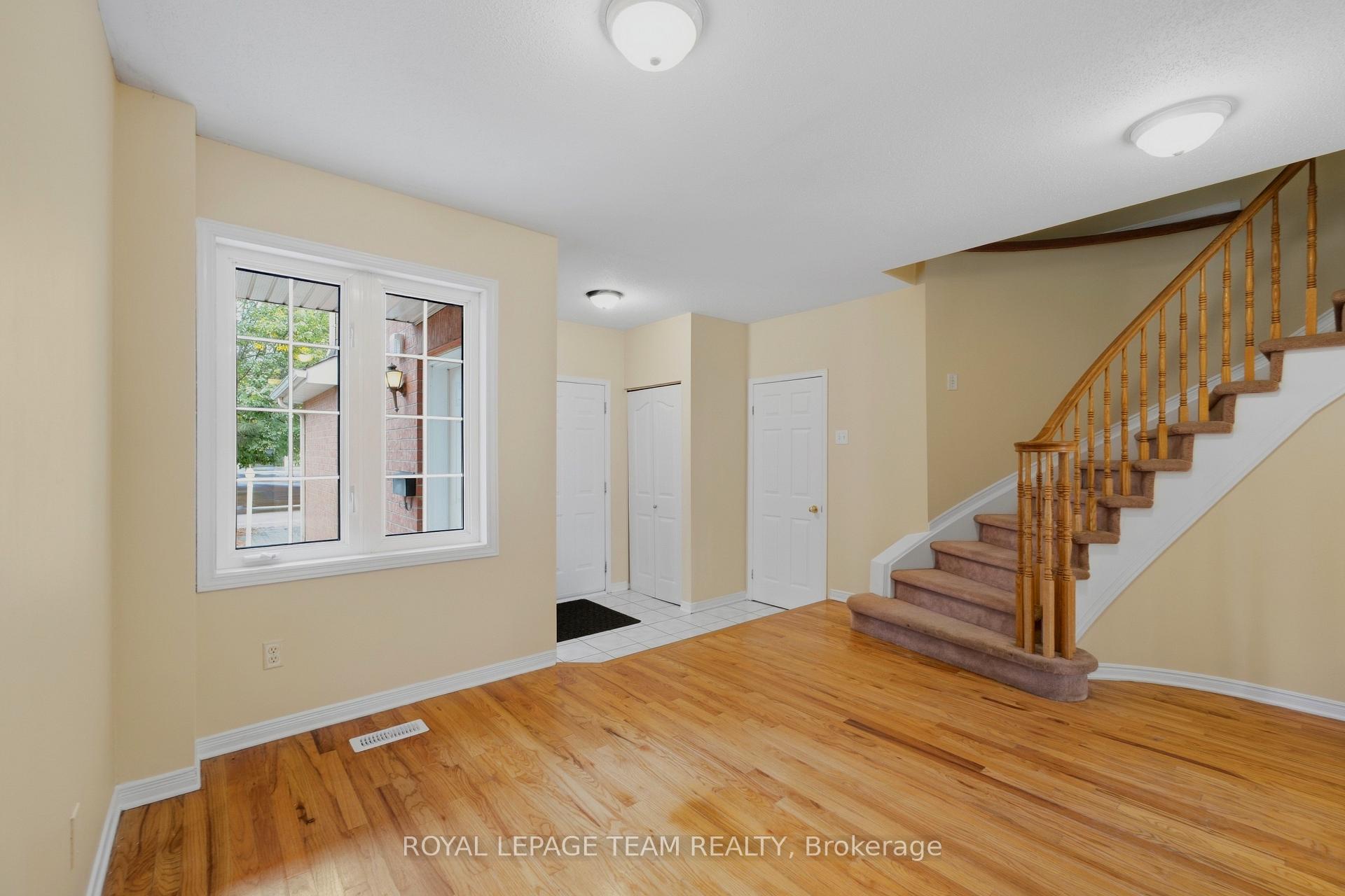 Photo 9 of 418 Beatrice Drive, Ottawa, Barrhaven - Longfields — HOMEH