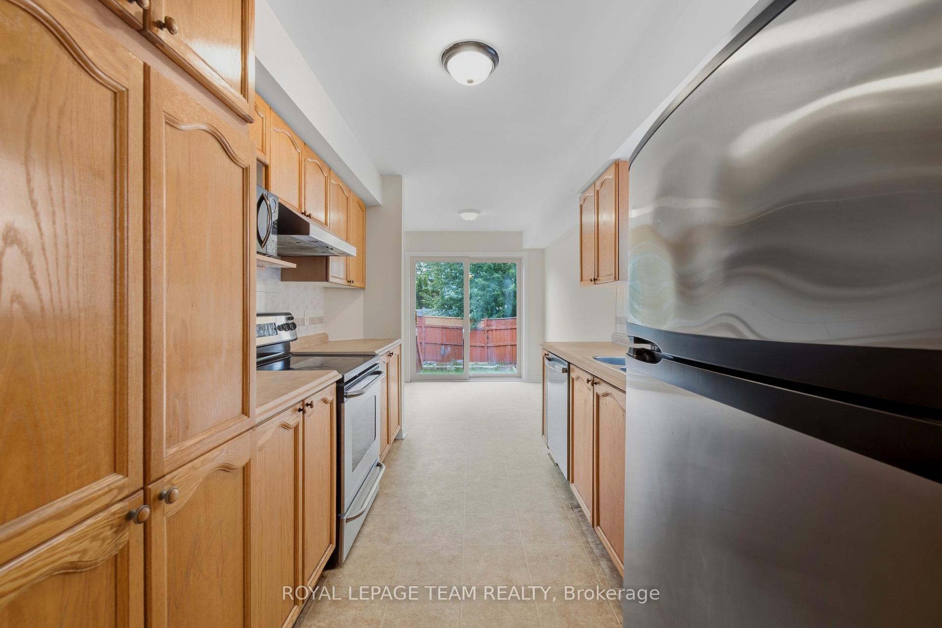 Photo 13 of 418 Beatrice Drive, Ottawa, Barrhaven - Longfields — HOMEH