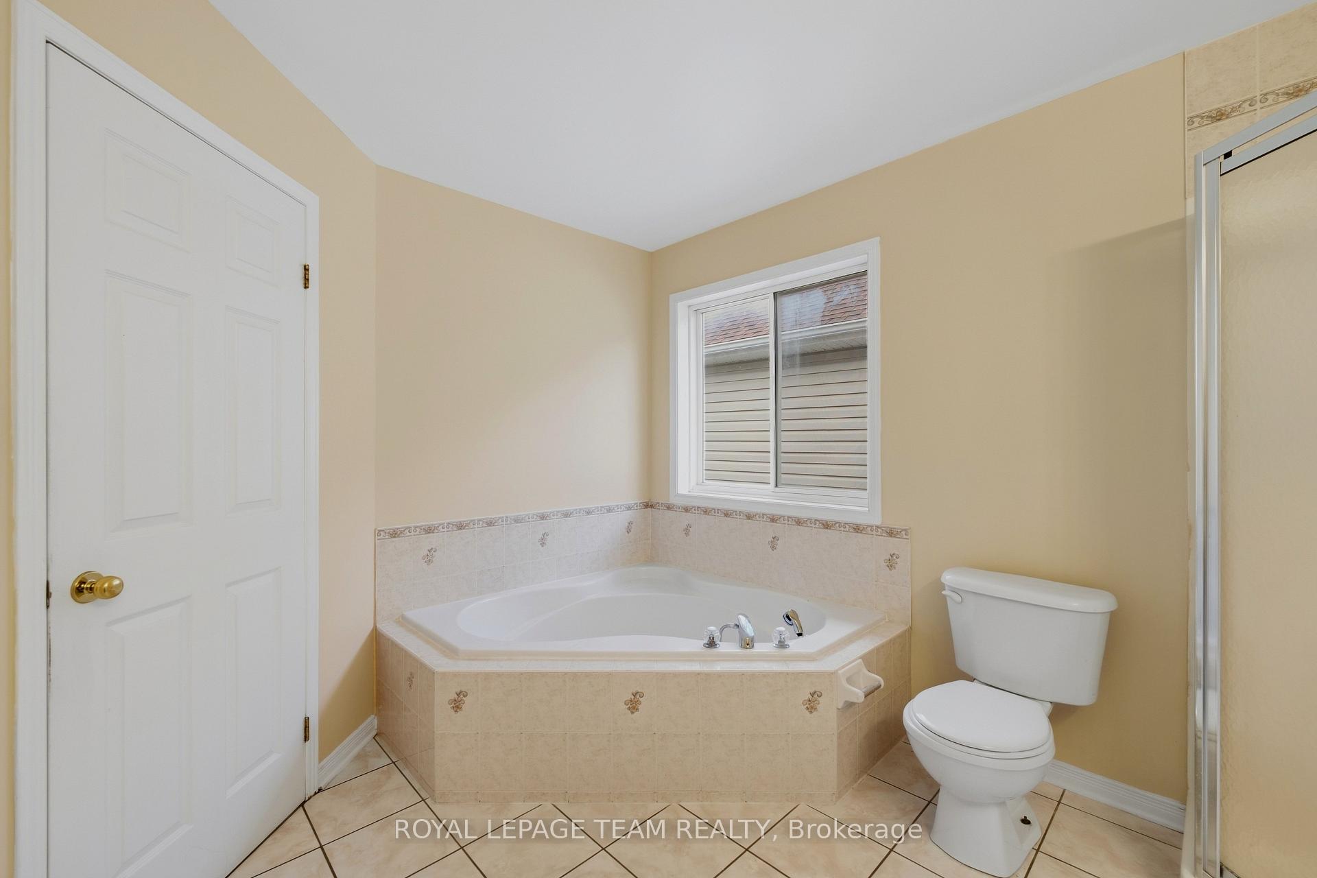 Photo 32 of 418 Beatrice Drive, Ottawa, Barrhaven - Longfields — HOMEH