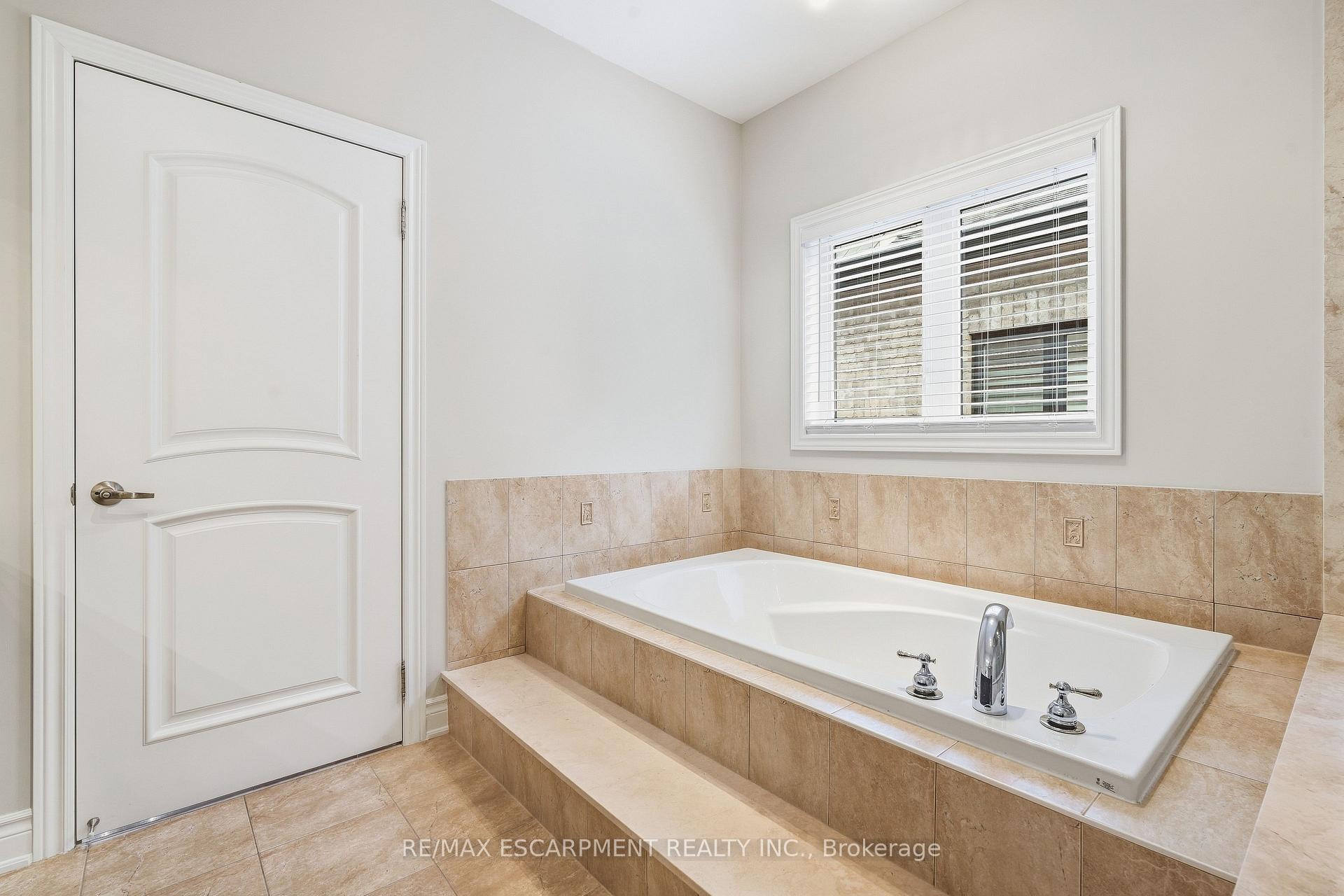 Photo 22 of 3248 Ribble Crescent, Oakville, Bronte Creek — HOMEH
