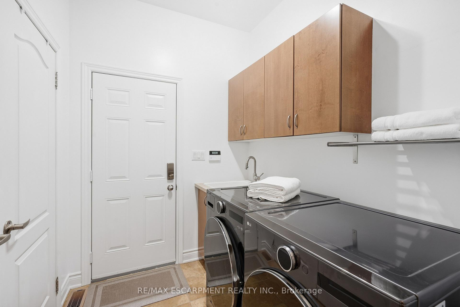 Photo 25 of 3248 Ribble Crescent, Oakville, Bronte Creek — HOMEH