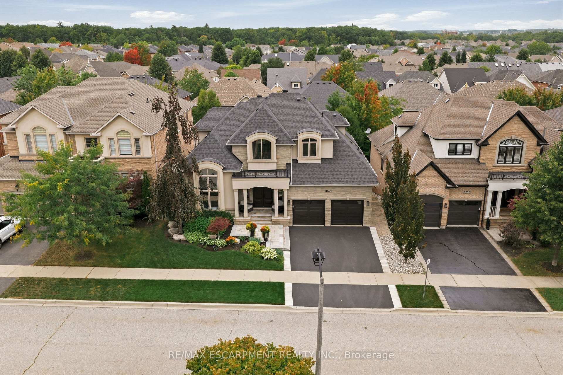 Photo 49 of 3248 Ribble Crescent, Oakville, Bronte Creek — HOMEH