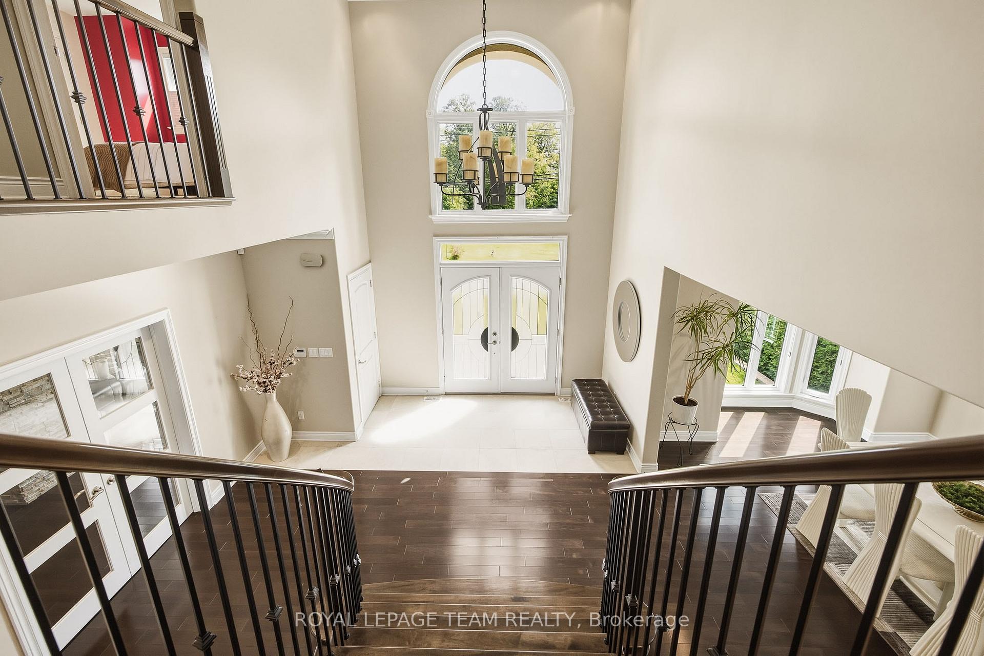 Photo 3 of 1419 Balmoral Drive, Ottawa, Cedardale — HOMEH