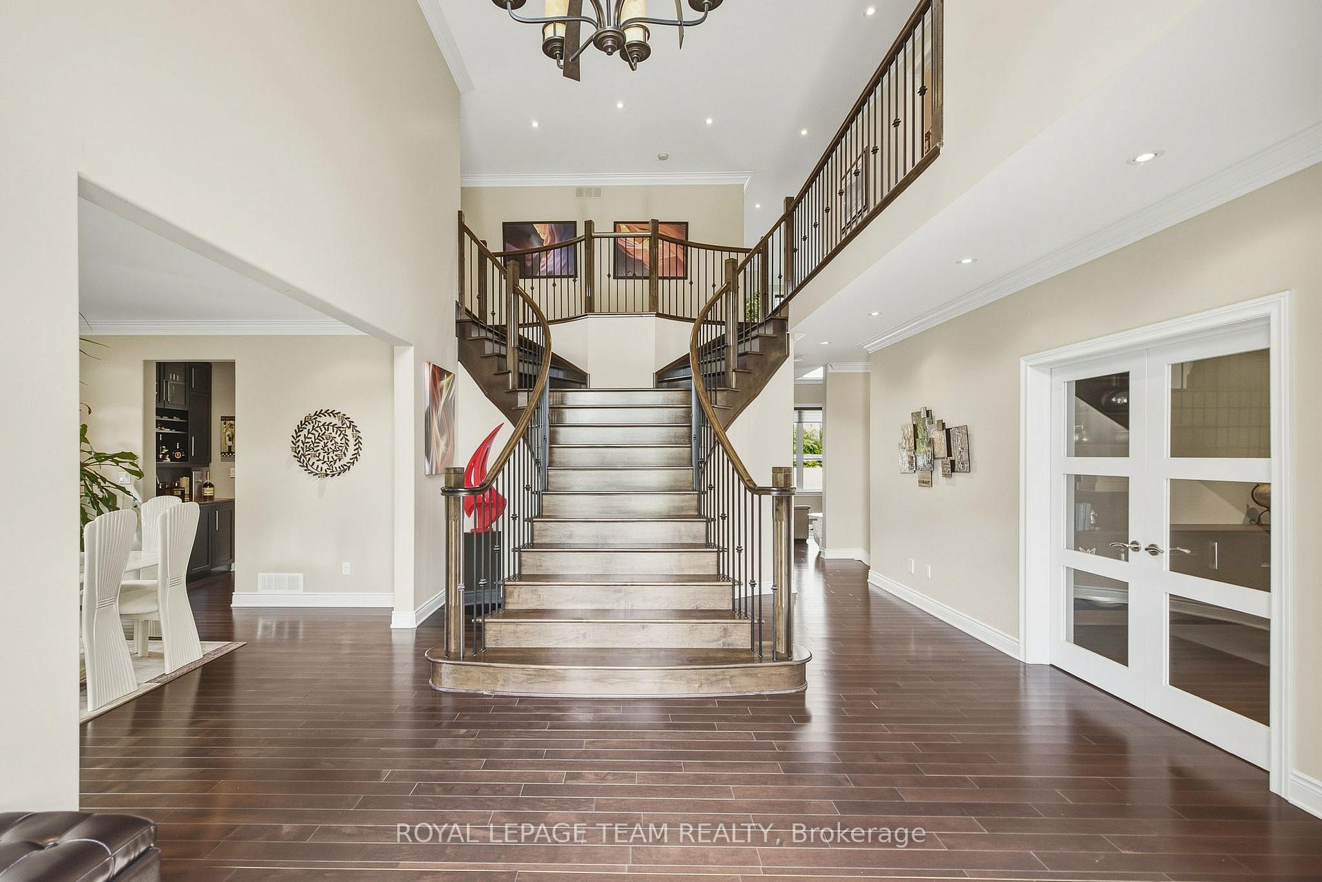 Photo 4 of 1419 Balmoral Drive, Ottawa, Cedardale — HOMEH