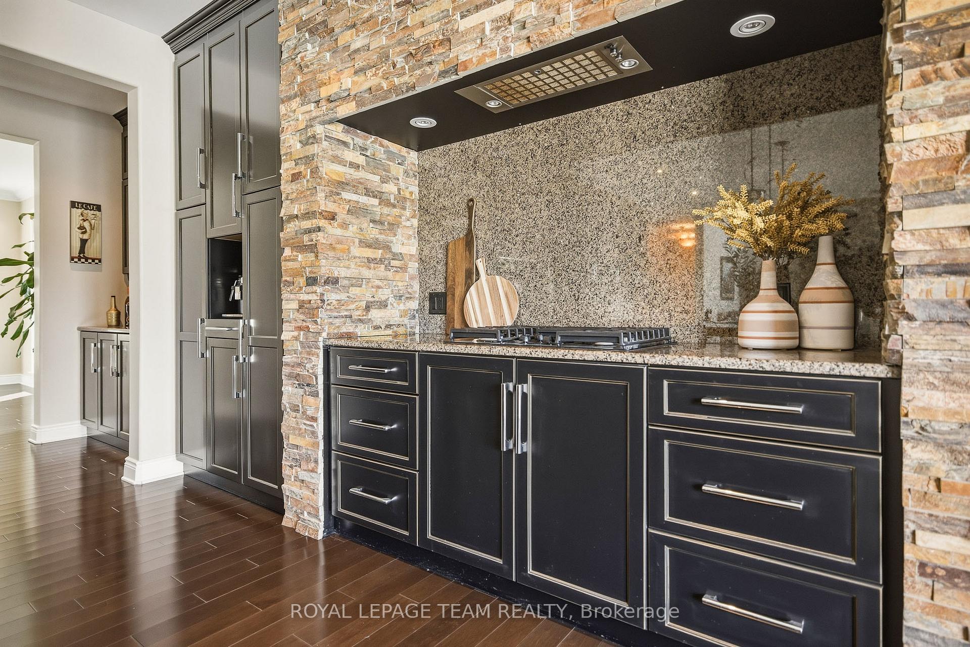 Photo 8 of 1419 Balmoral Drive, Ottawa, Cedardale — HOMEH