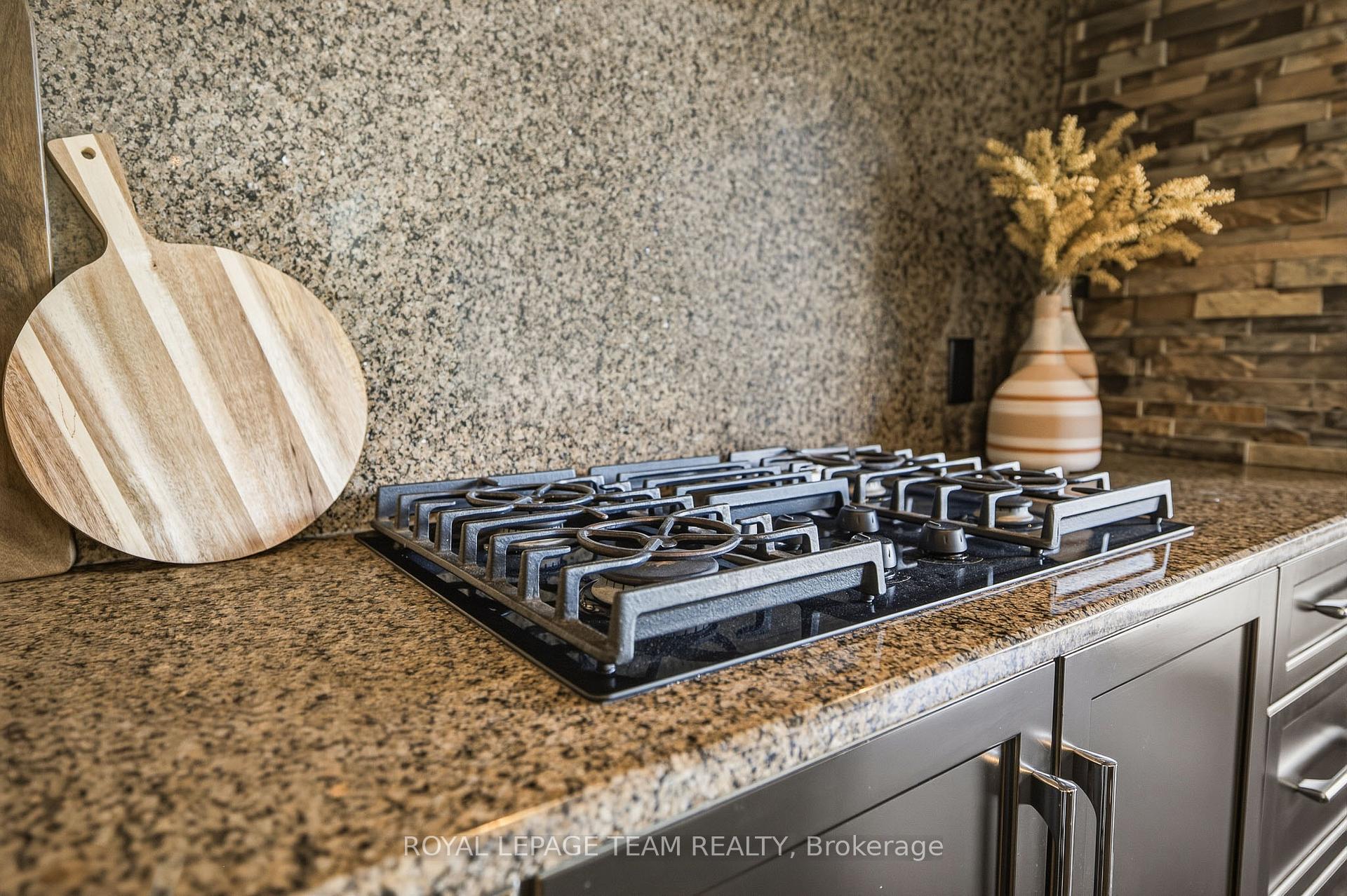 Photo 9 of 1419 Balmoral Drive, Ottawa, Cedardale — HOMEH