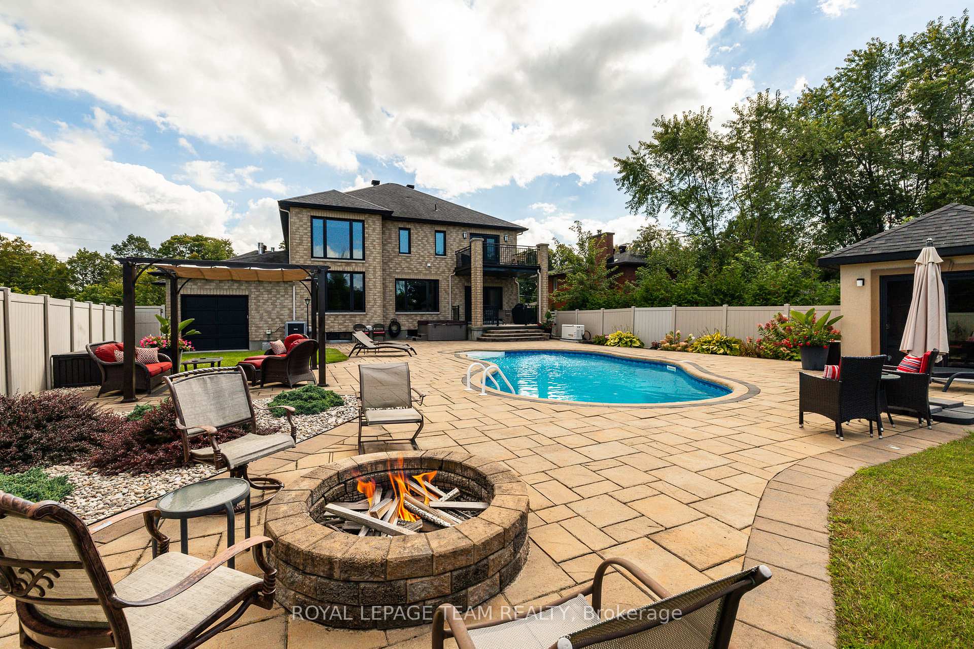 Photo 44 of 1419 Balmoral Drive, Ottawa, Cedardale — HOMEH
