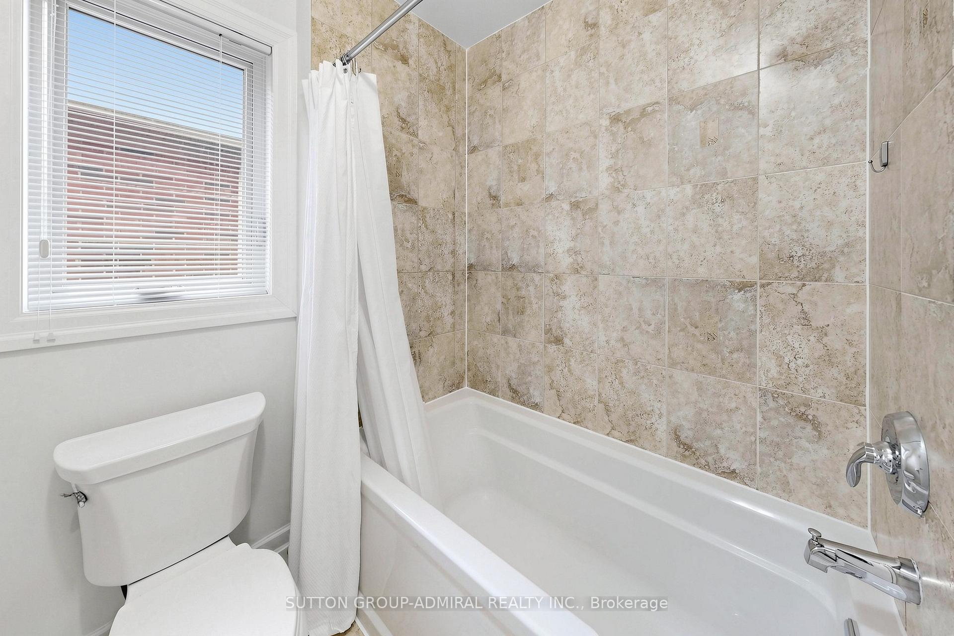 Photo 37 of 32 Nicort Road, King, King City — HOMEH