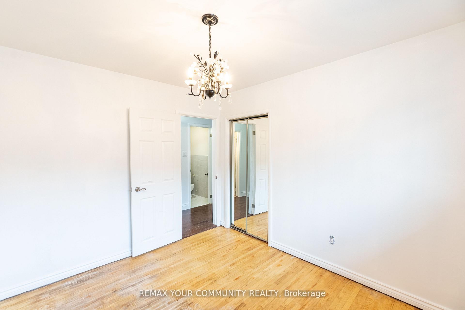 Photo 13 of Unit Main, 32 Marbury Crescent, North York, Parkwoods-Donalda — HOMEH