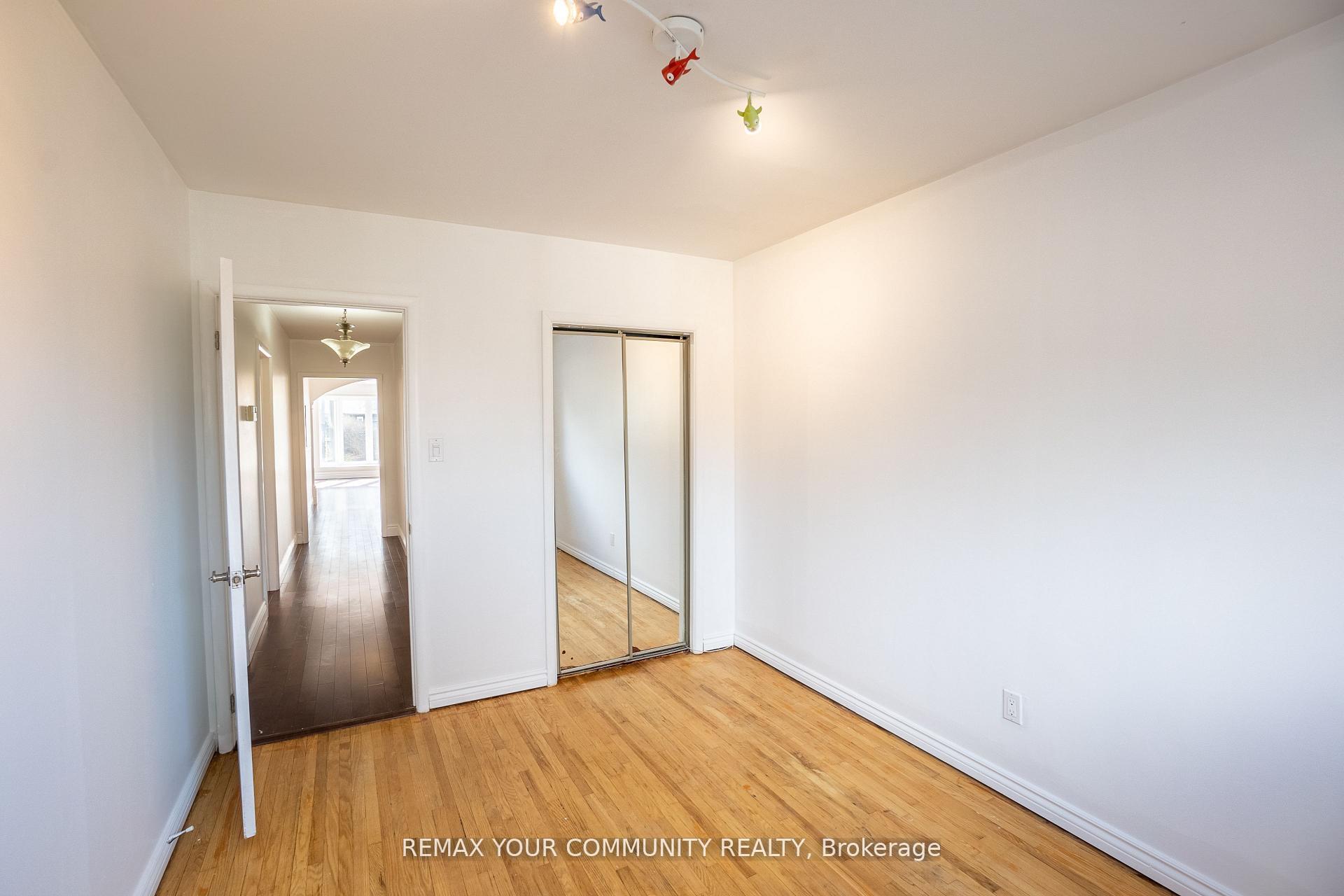 Photo 15 of Unit Main, 32 Marbury Crescent, North York, Parkwoods-Donalda — HOMEH