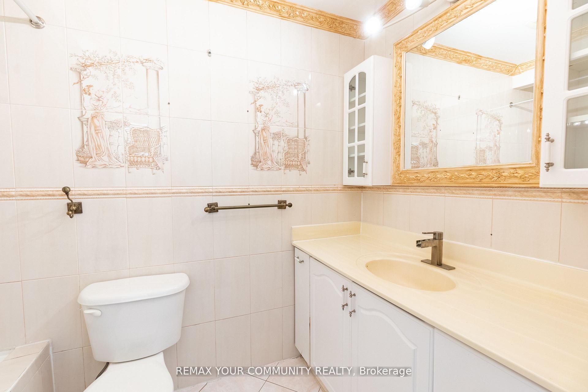 Photo 16 of Unit Main, 32 Marbury Crescent, North York, Parkwoods-Donalda — HOMEH