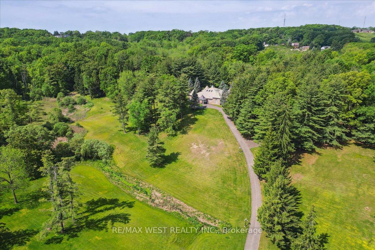 Photo 4 of 1630 Pelham Street, Pelham, Fonthill — HOMEH