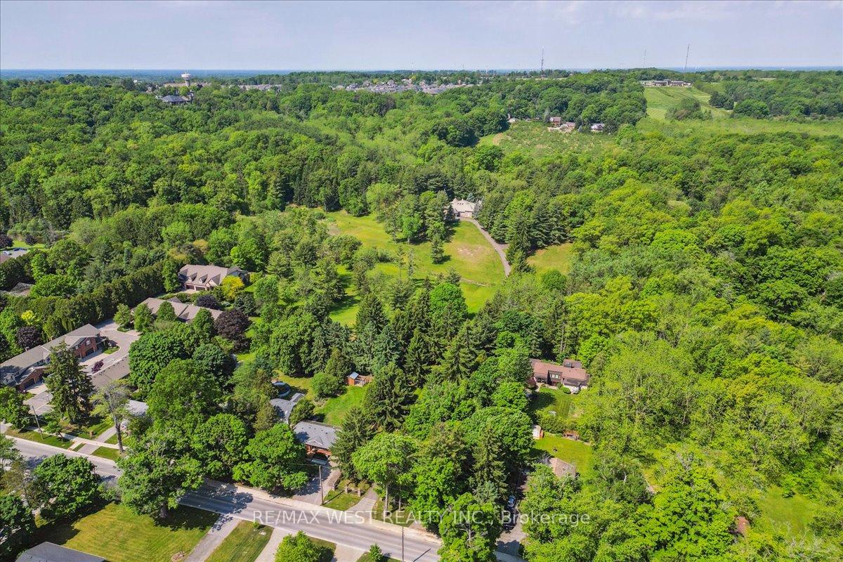 Photo 9 of 1630 Pelham Street, Pelham, Fonthill — HOMEH