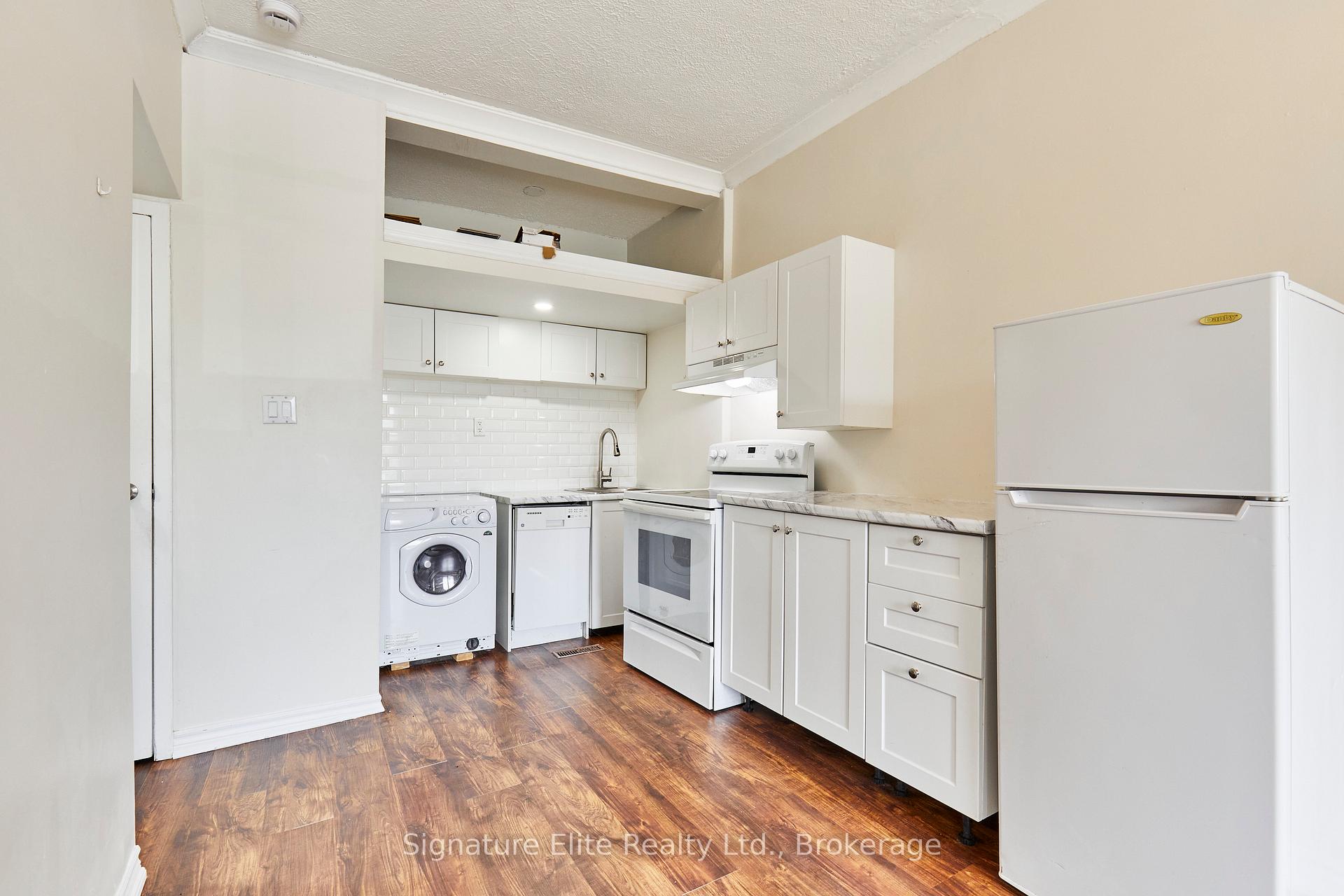 Photo 2 of Unit 1, 363 Barton Street E, Hamilton, Landsdale — HOMEH