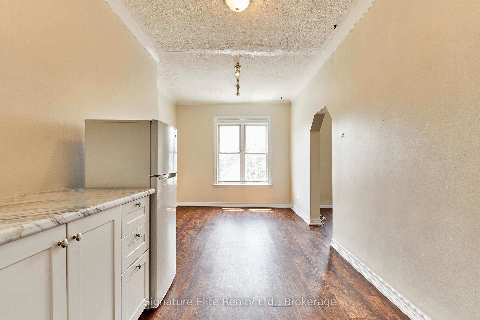 Photo 5 of Unit 1, 363 Barton Street E, Hamilton, Landsdale — HOMEH