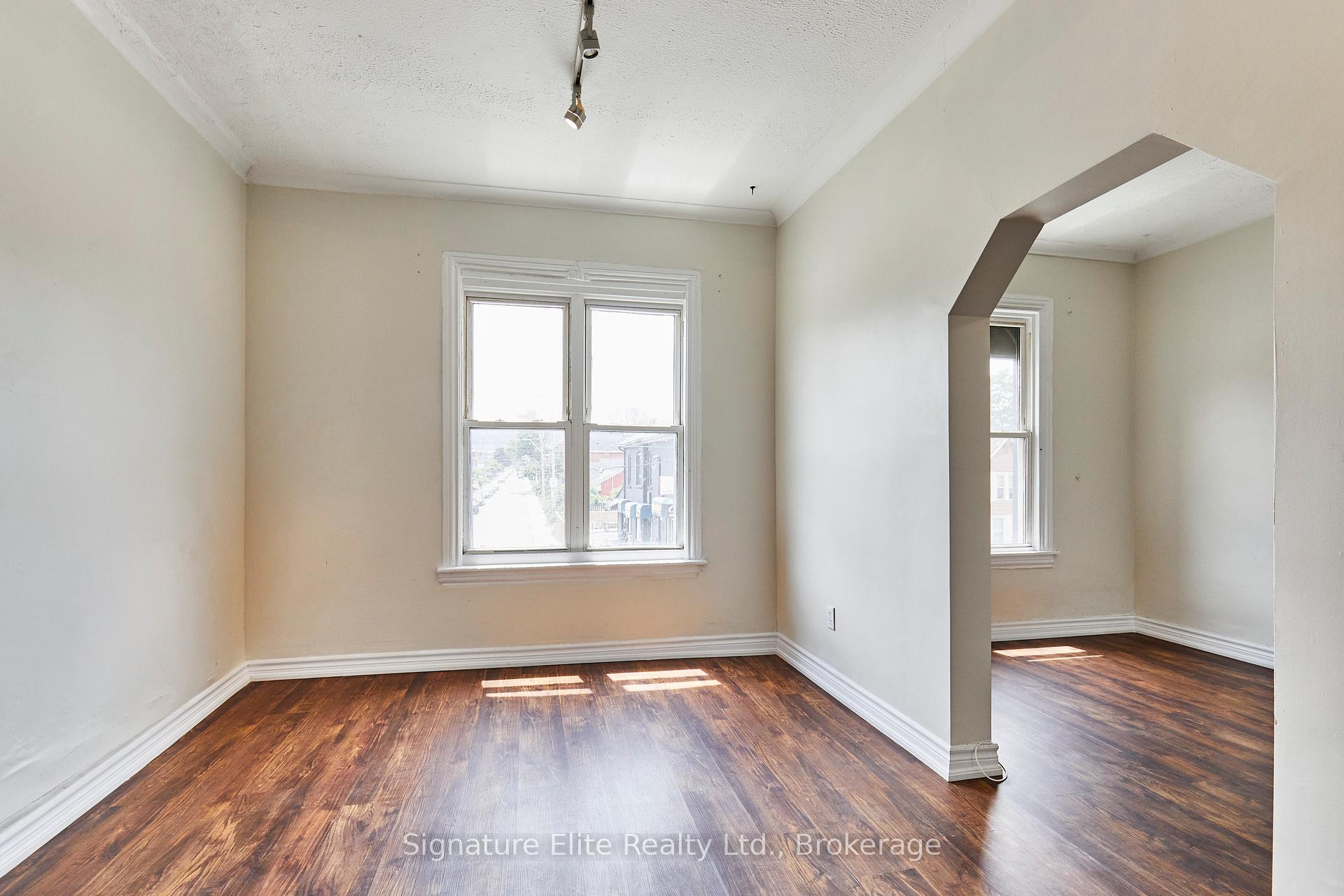 Photo 6 of Unit 1, 363 Barton Street E, Hamilton, Landsdale — HOMEH