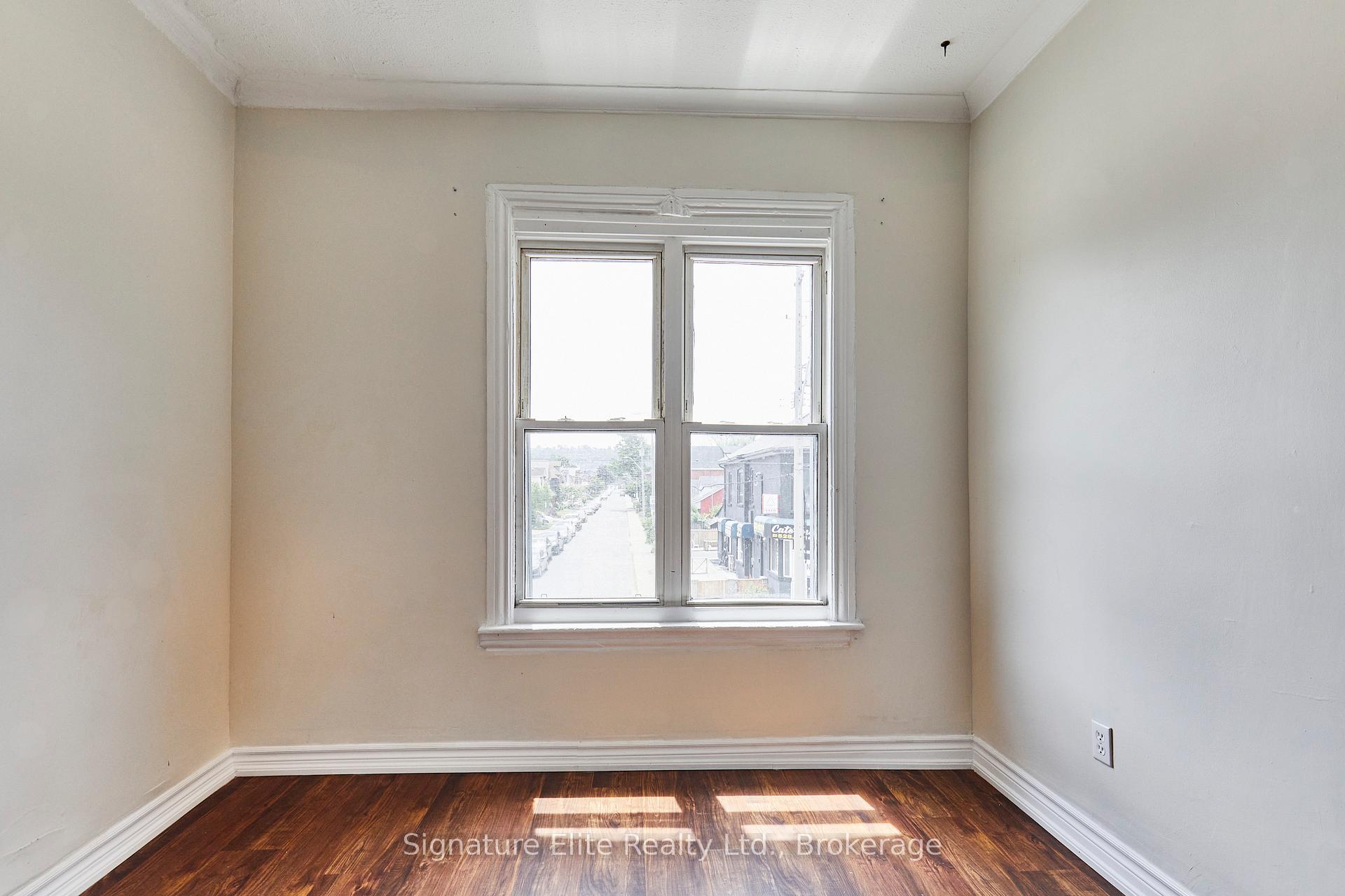 Photo 7 of Unit 1, 363 Barton Street E, Hamilton, Landsdale — HOMEH