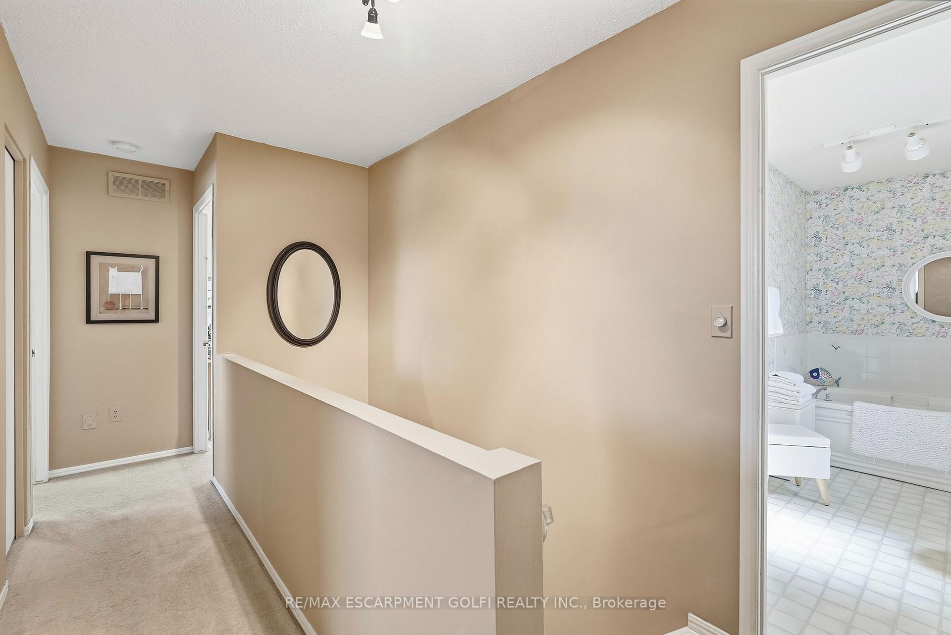 Photo 19 of 89 Brigade Drive, Hamilton, Crerar — HOMEH