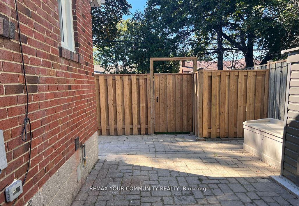Photo 3 of 16 Robertsfield Crescent, Scarborough, Wexford-Maryvale — HOMEH