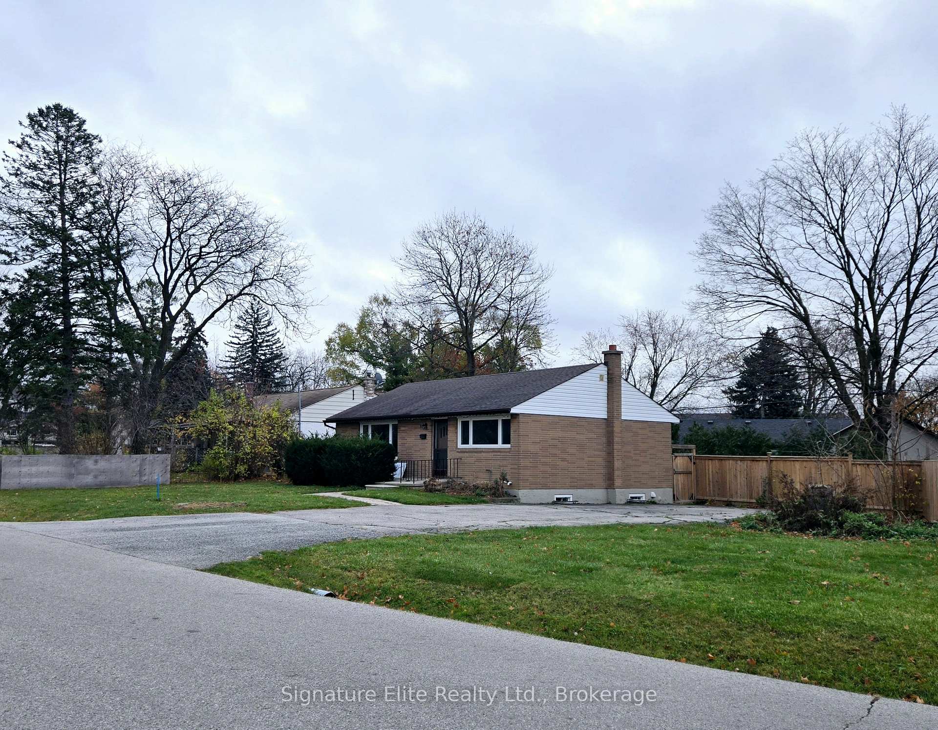 Photo 3 of 41-B Hurricane Avenue, Vaughan, West Woodbridge — HOMEH