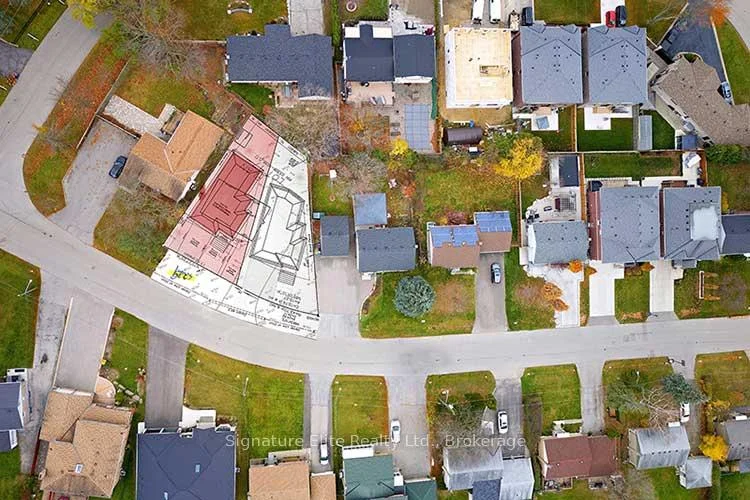 Photo 6 of 41-B Hurricane Avenue, Vaughan, West Woodbridge — HOMEH
