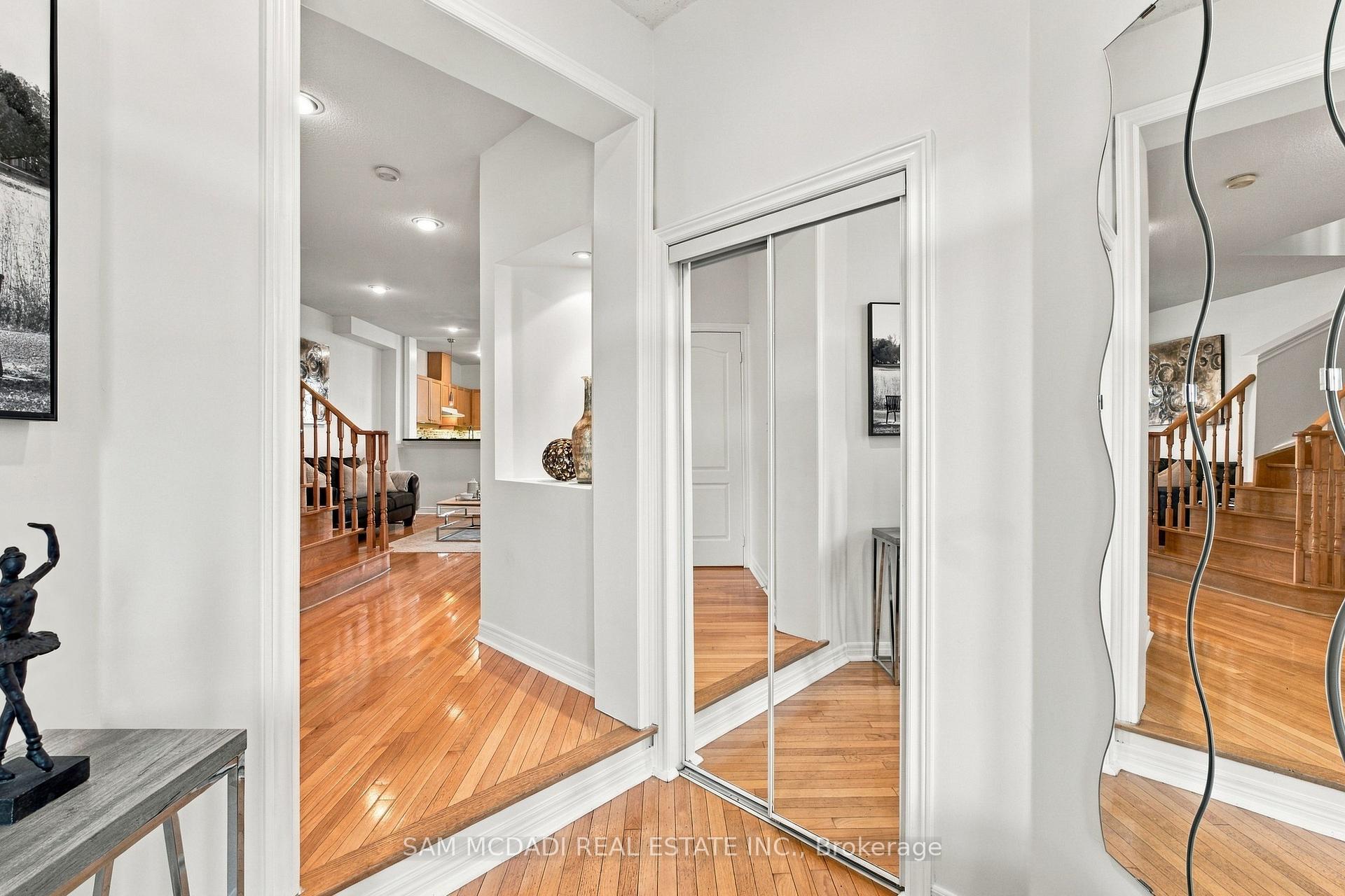 Photo 4 of 7331 Cork Tree Row, Mississauga, Lisgar — HOMEH