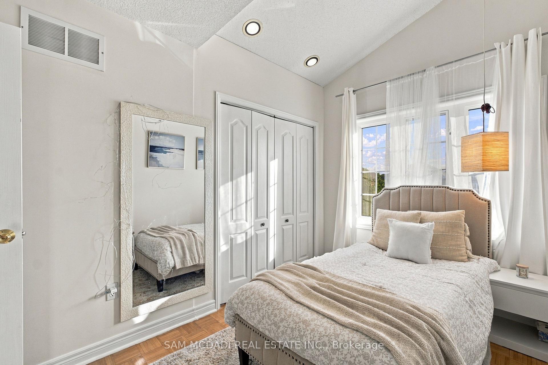 Photo 24 of 7331 Cork Tree Row, Mississauga, Lisgar — HOMEH