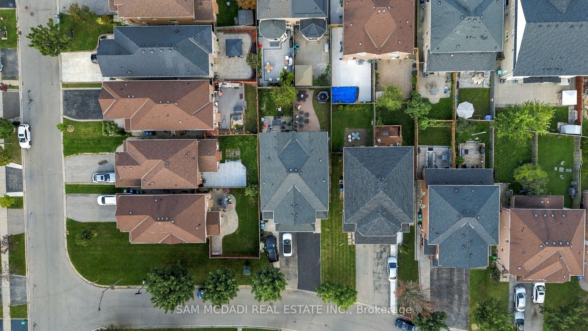 Photo 38 of 7331 Cork Tree Row, Mississauga, Lisgar — HOMEH