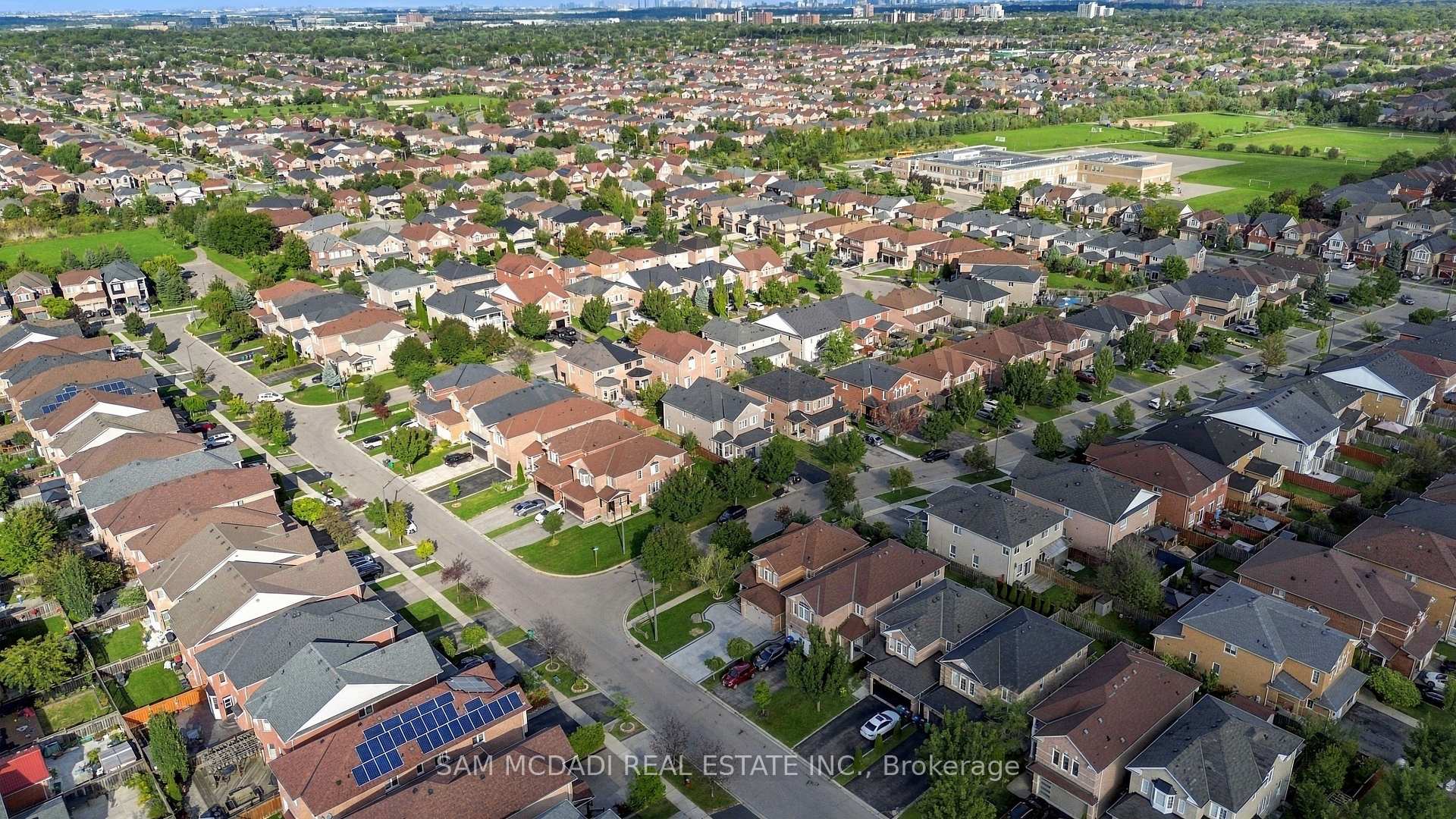 Photo 40 of 7331 Cork Tree Row, Mississauga, Lisgar — HOMEH