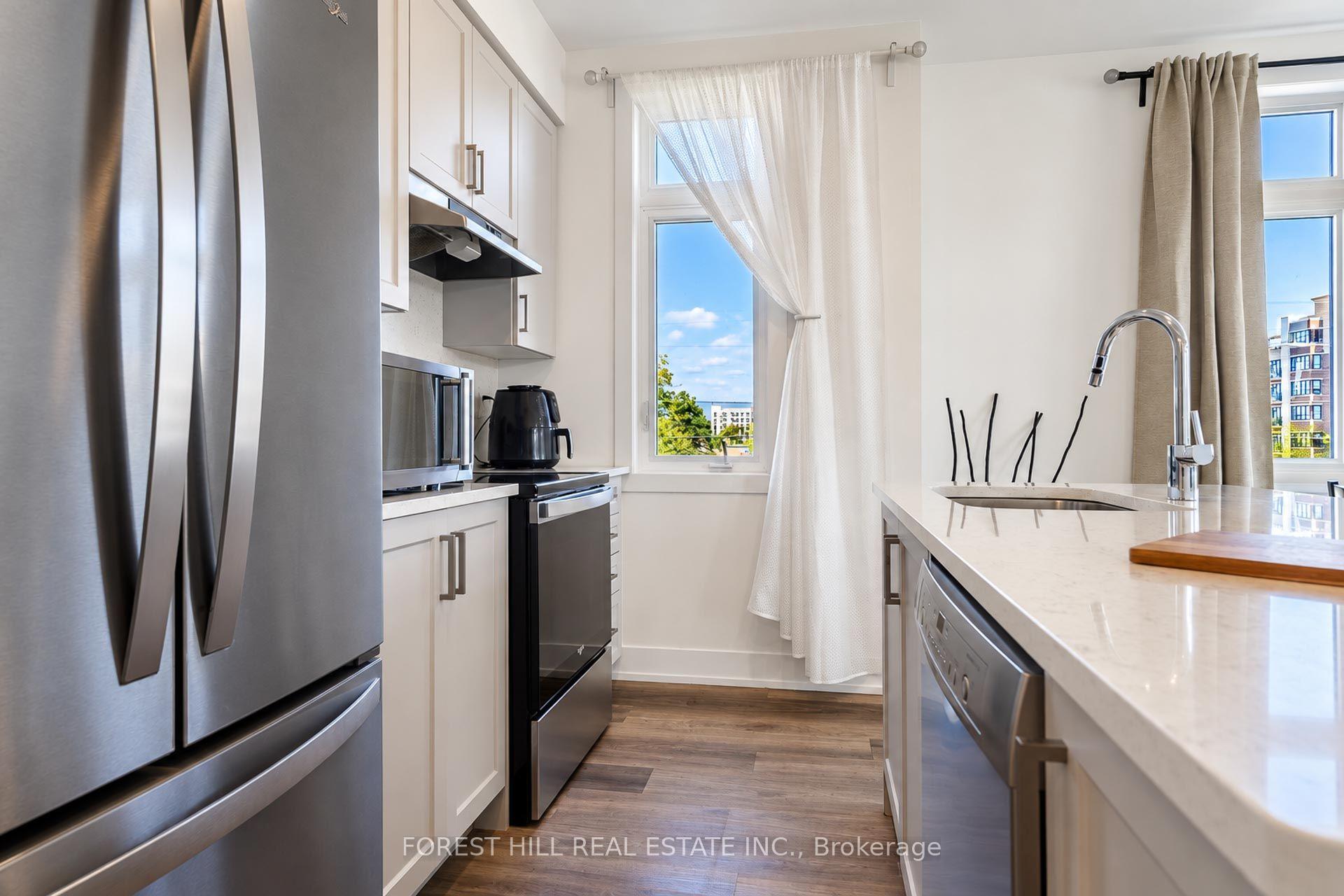 Photo 10 of Unit 15, 12868 Yonge Street, Richmond Hill, Oak Ridges — HOMEH