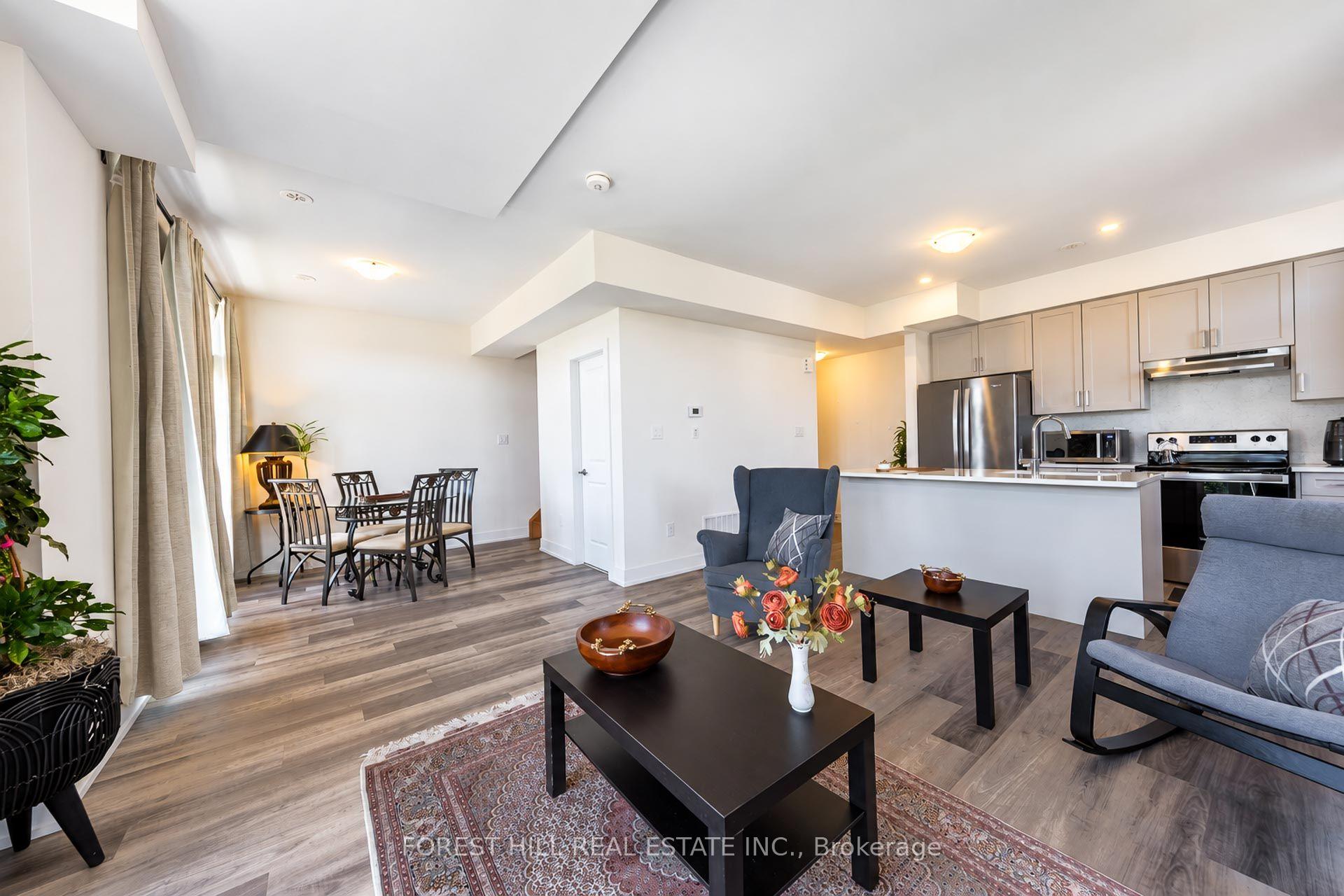 Photo 18 of Unit 15, 12868 Yonge Street, Richmond Hill, Oak Ridges — HOMEH