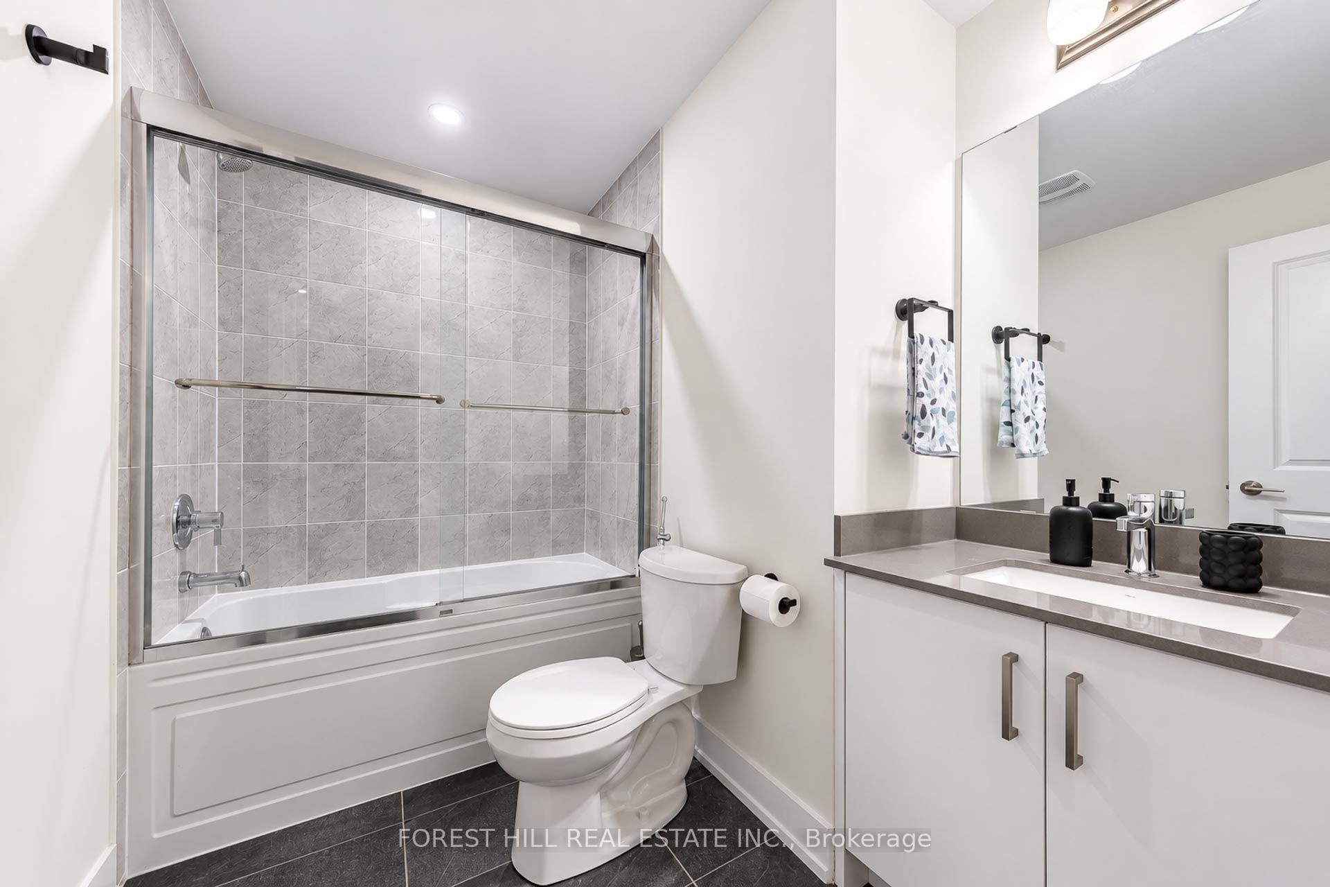 Photo 38 of Unit 15, 12868 Yonge Street, Richmond Hill, Oak Ridges — HOMEH