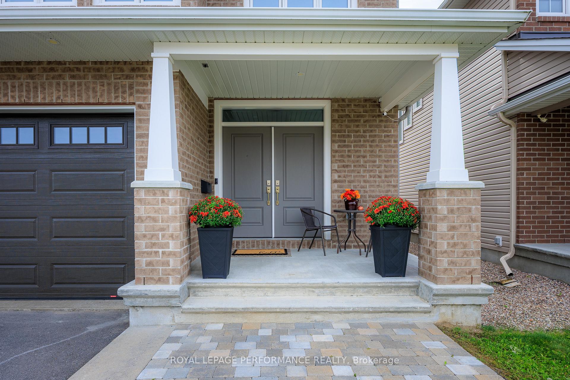 Photo 3 of 488 Famille Laporte Avenue, Ottawa, Camelot — HOMEH