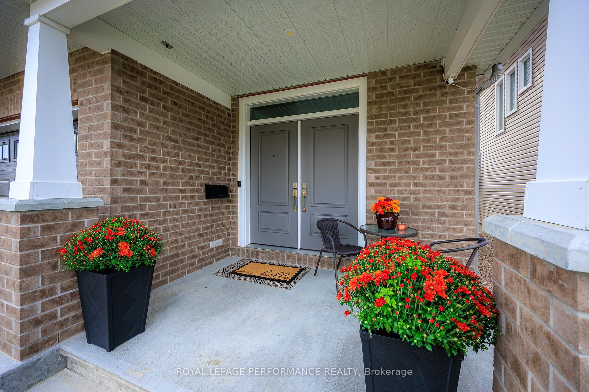 Photo 4 of 488 Famille Laporte Avenue, Ottawa, Camelot — HOMEH