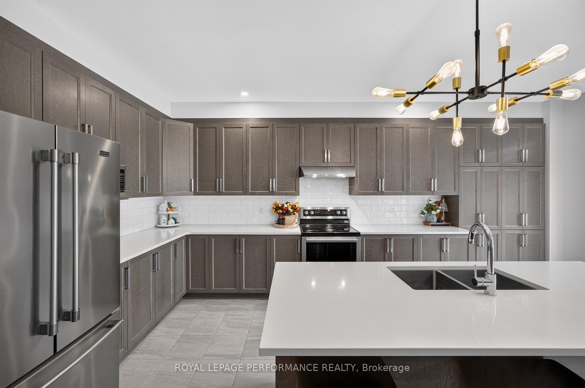 Photo 21 of 488 Famille Laporte Avenue, Ottawa, Camelot — HOMEH