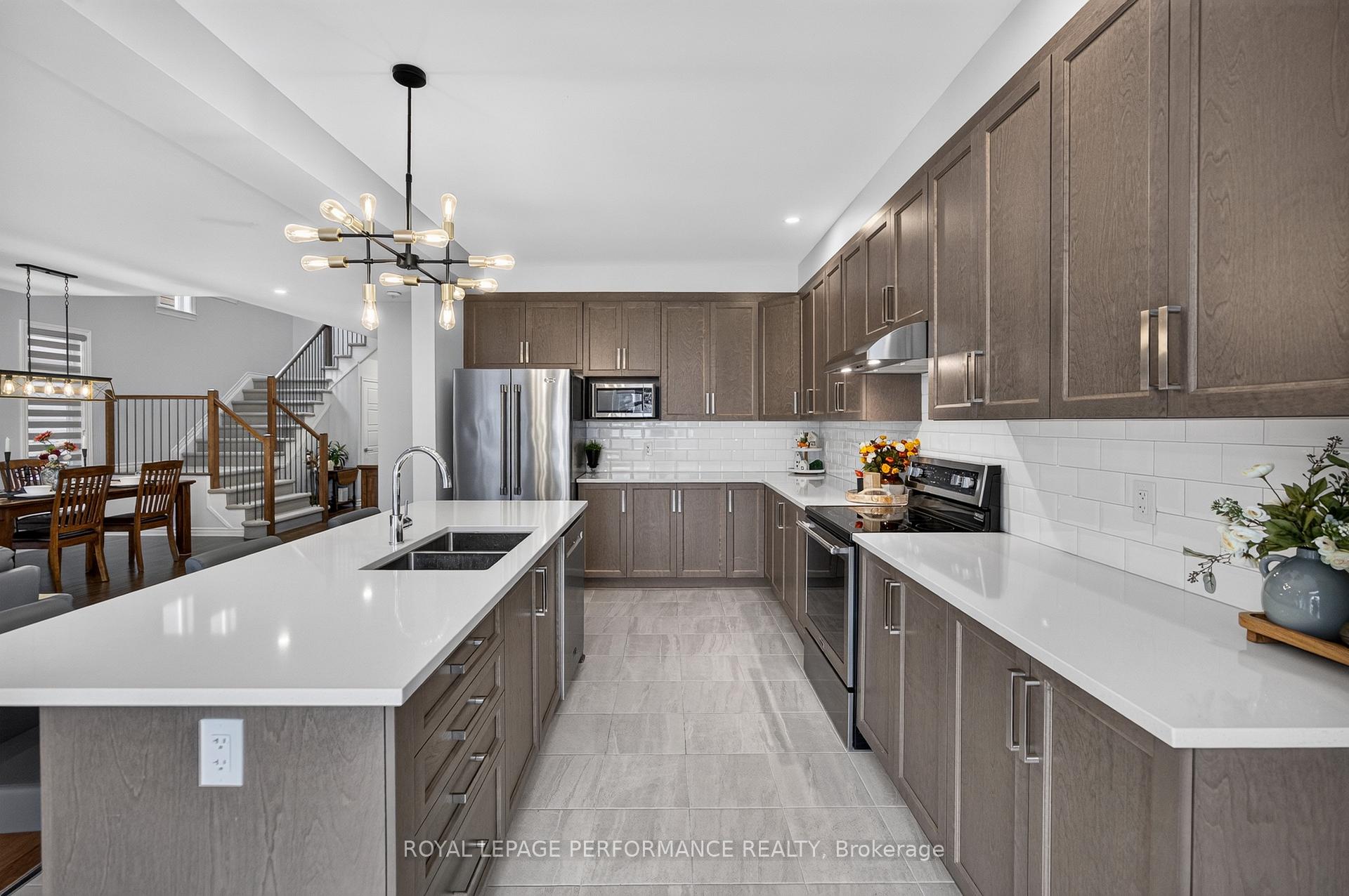 Photo 23 of 488 Famille Laporte Avenue, Ottawa, Camelot — HOMEH