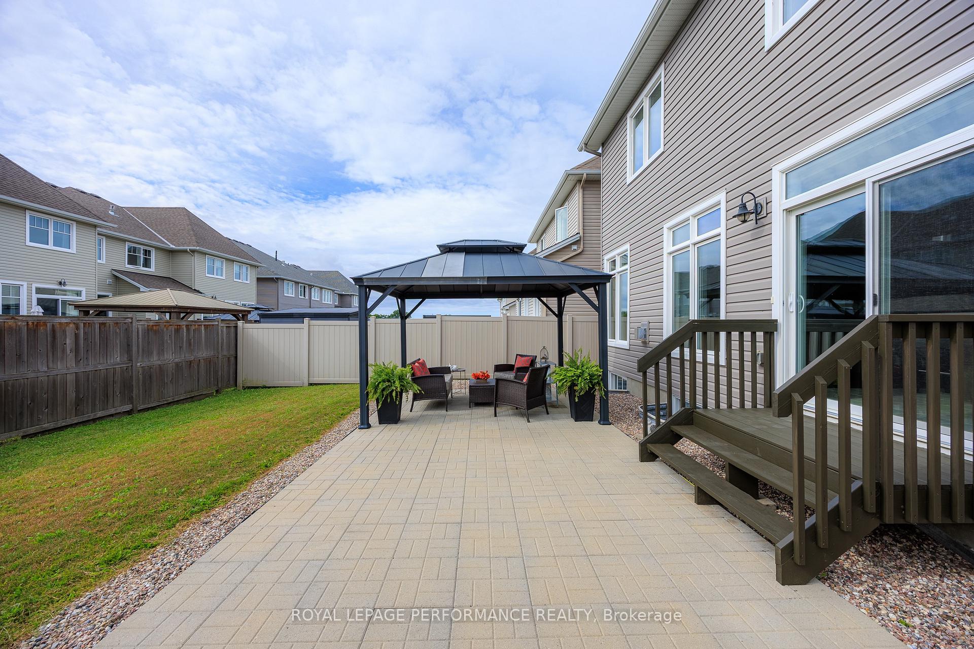 Photo 44 of 488 Famille Laporte Avenue, Ottawa, Camelot — HOMEH
