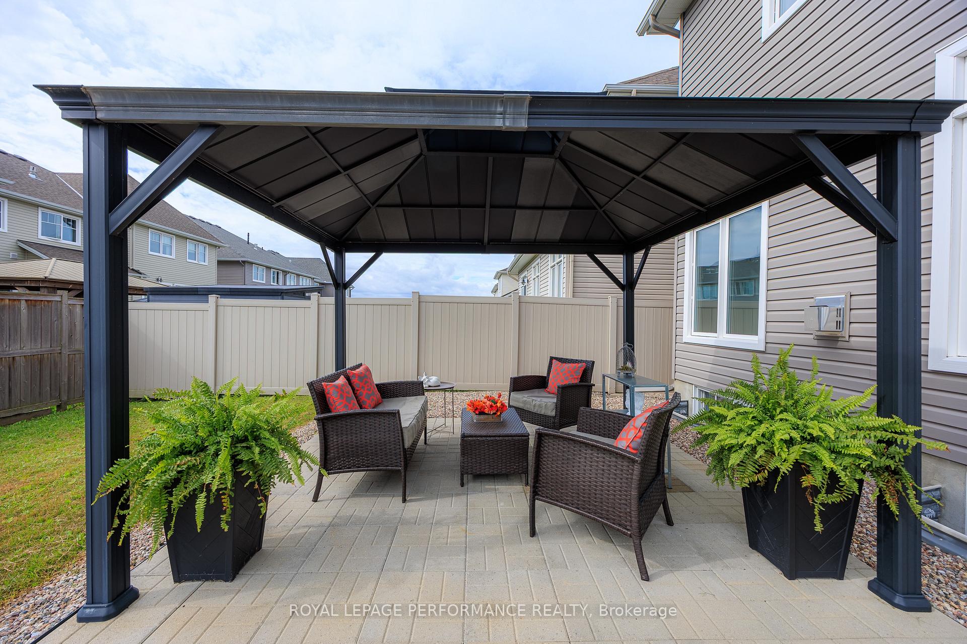 Photo 45 of 488 Famille Laporte Avenue, Ottawa, Camelot — HOMEH