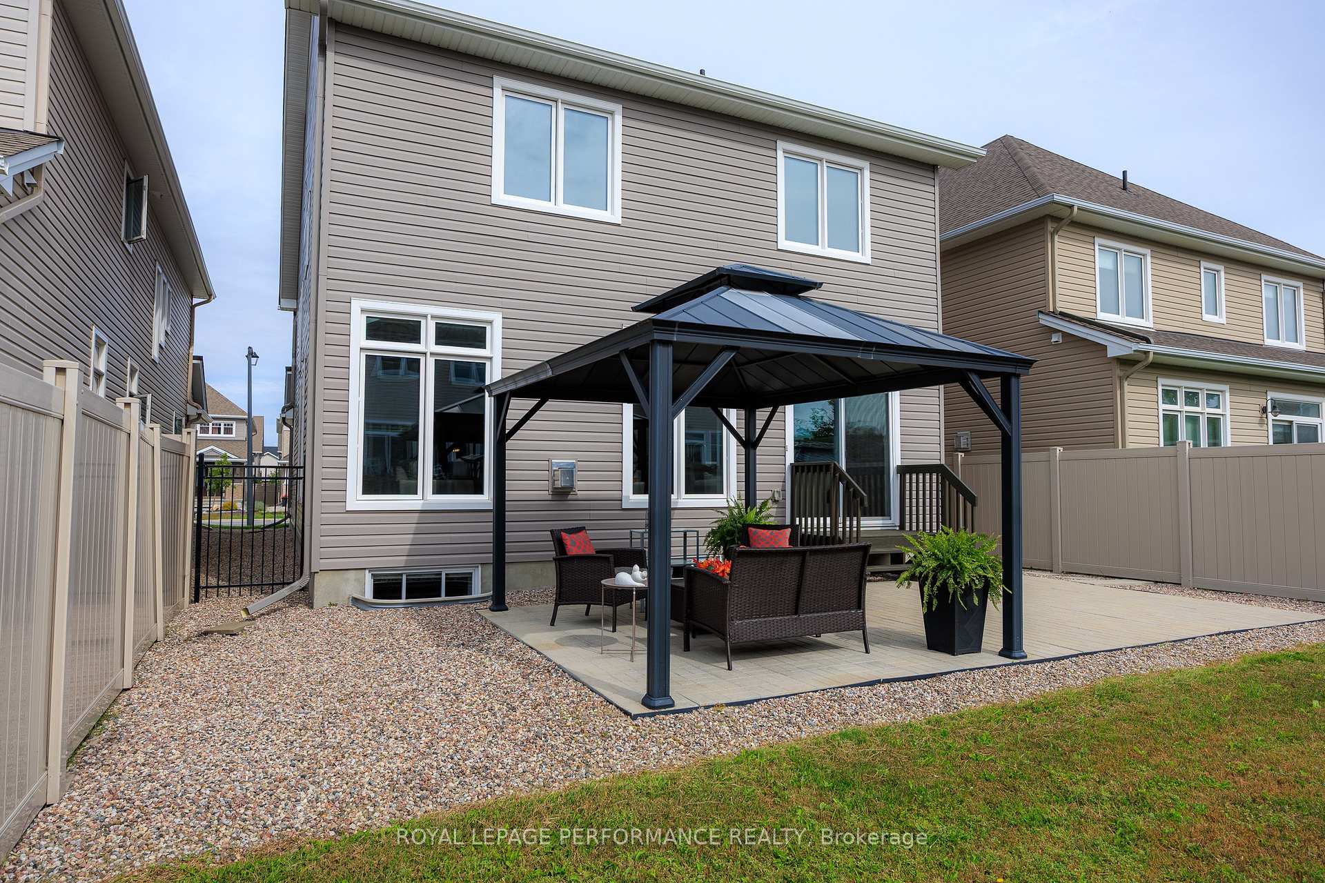 Photo 46 of 488 Famille Laporte Avenue, Ottawa, Camelot — HOMEH