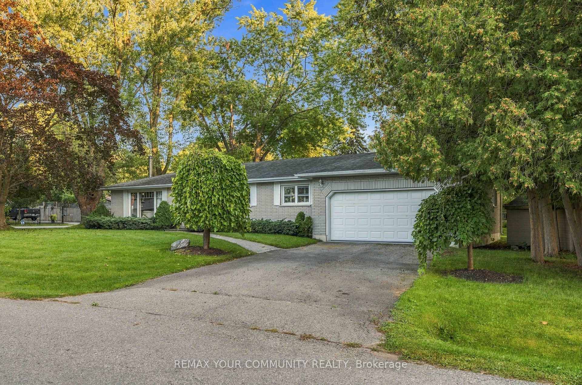 Photo 1 of 29 Medina Square, Georgina, Keswick North — HOMEH