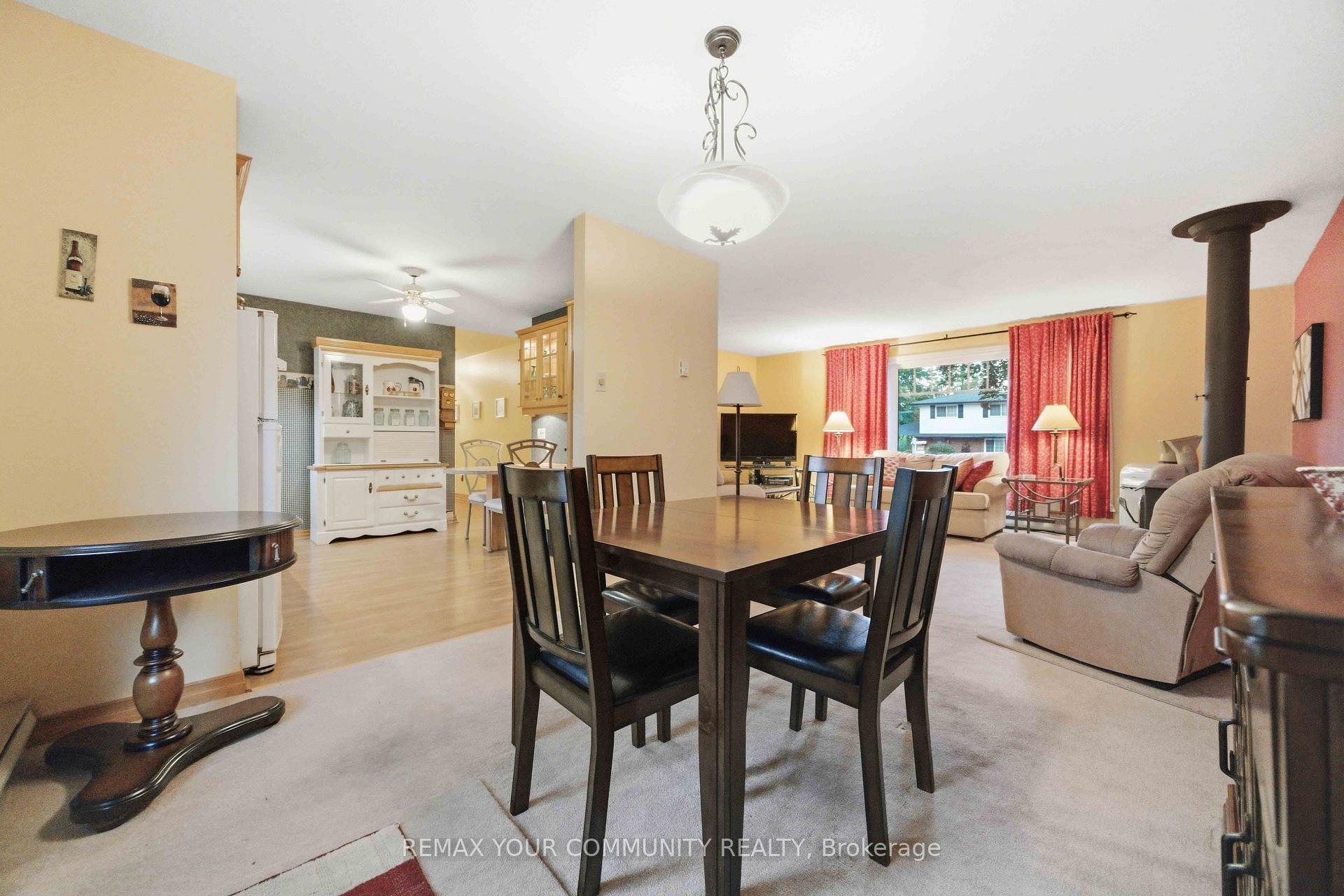 Photo 11 of 29 Medina Square, Georgina, Keswick North — HOMEH