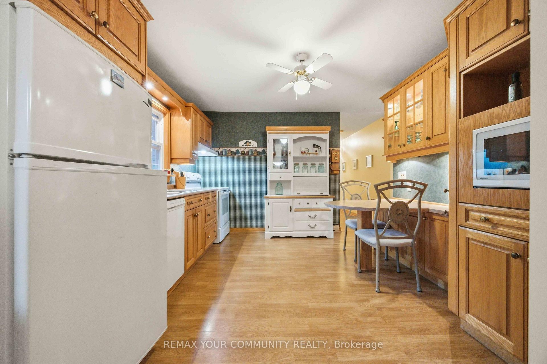 Photo 12 of 29 Medina Square, Georgina, Keswick North — HOMEH