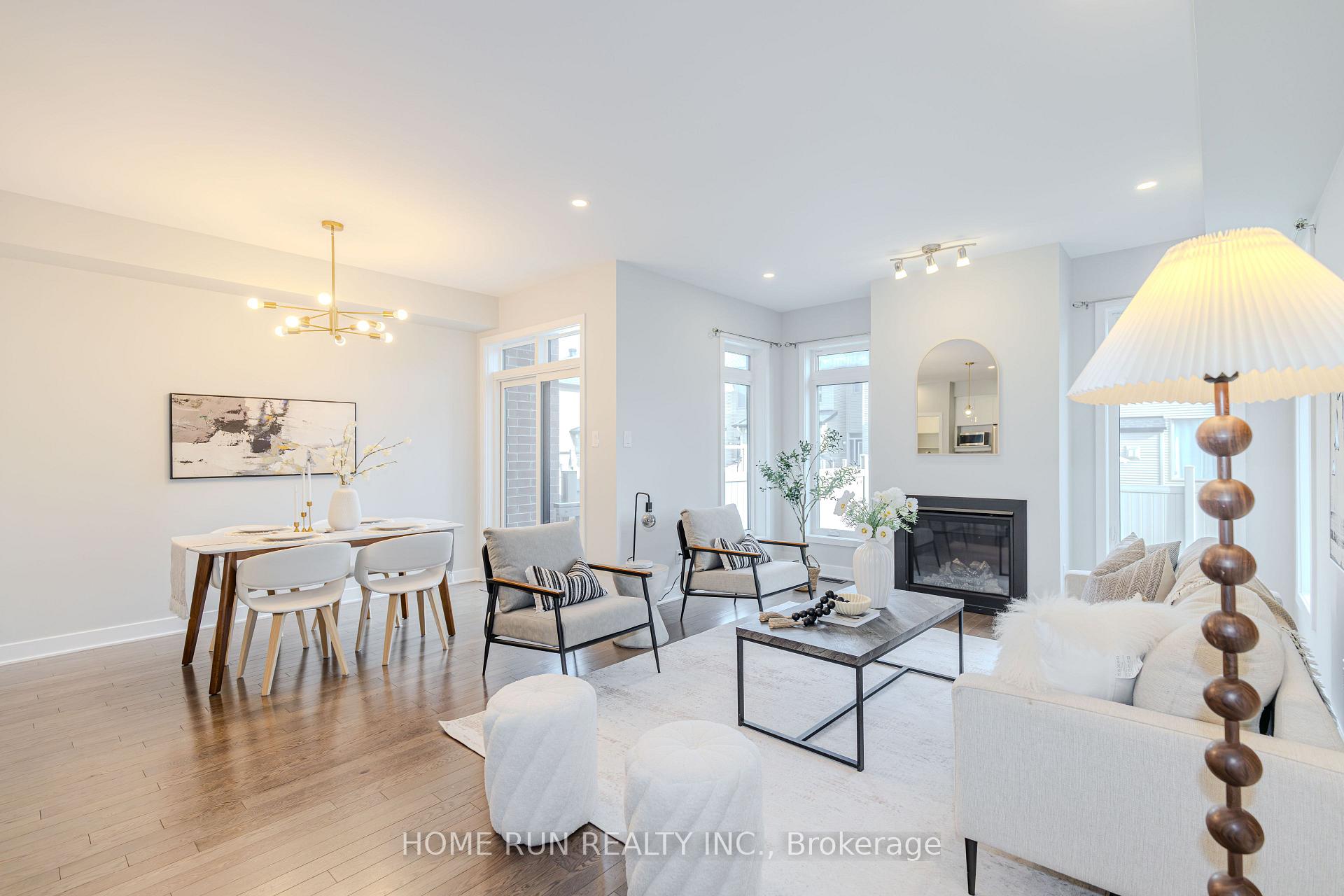 Photo 18 of 21 Plank Street, Ottawa, Kanata - Emerald Meadows/Trailwest — HOMEH