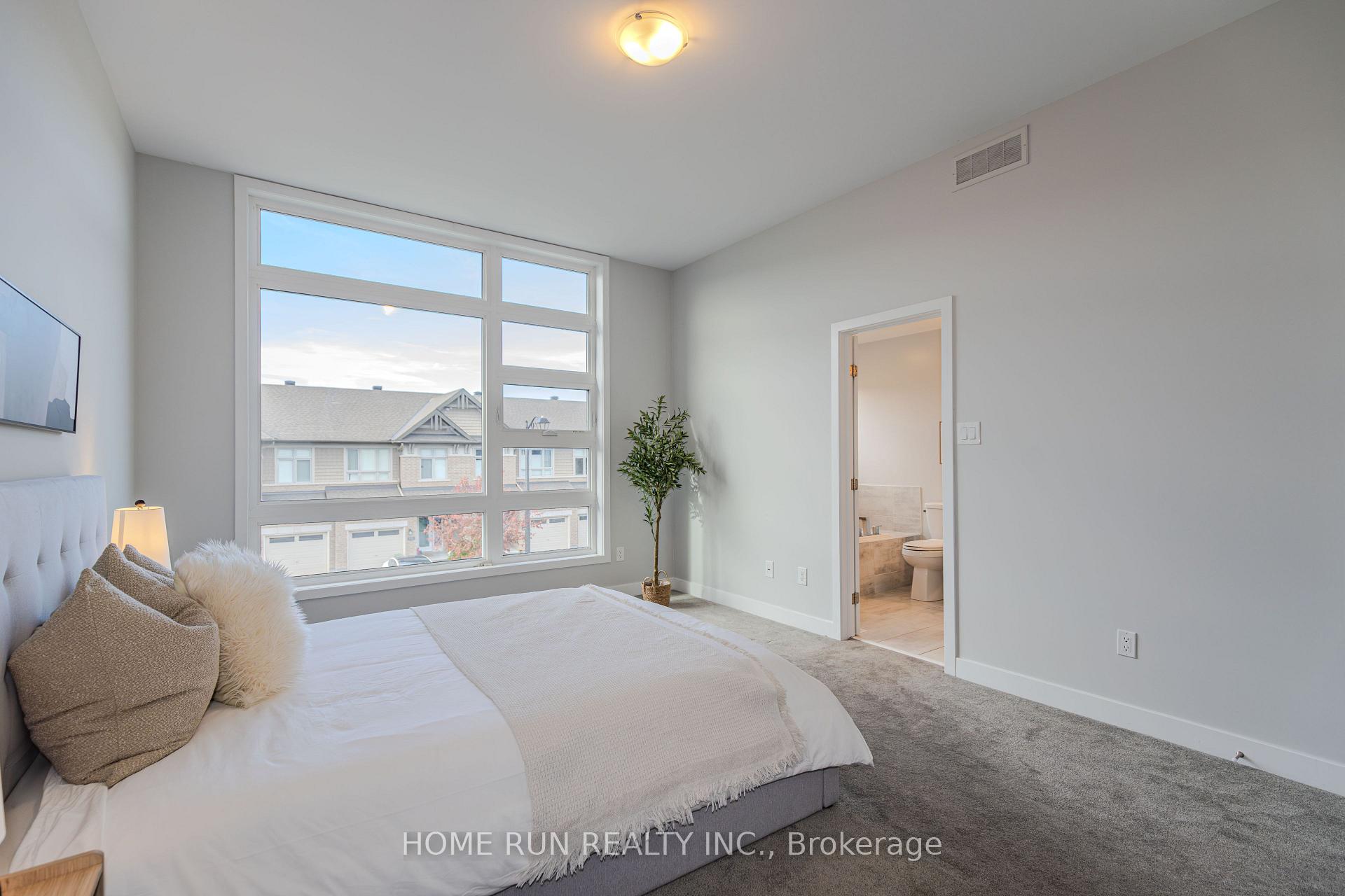 Photo 29 of 21 Plank Street, Ottawa, Kanata - Emerald Meadows/Trailwest — HOMEH