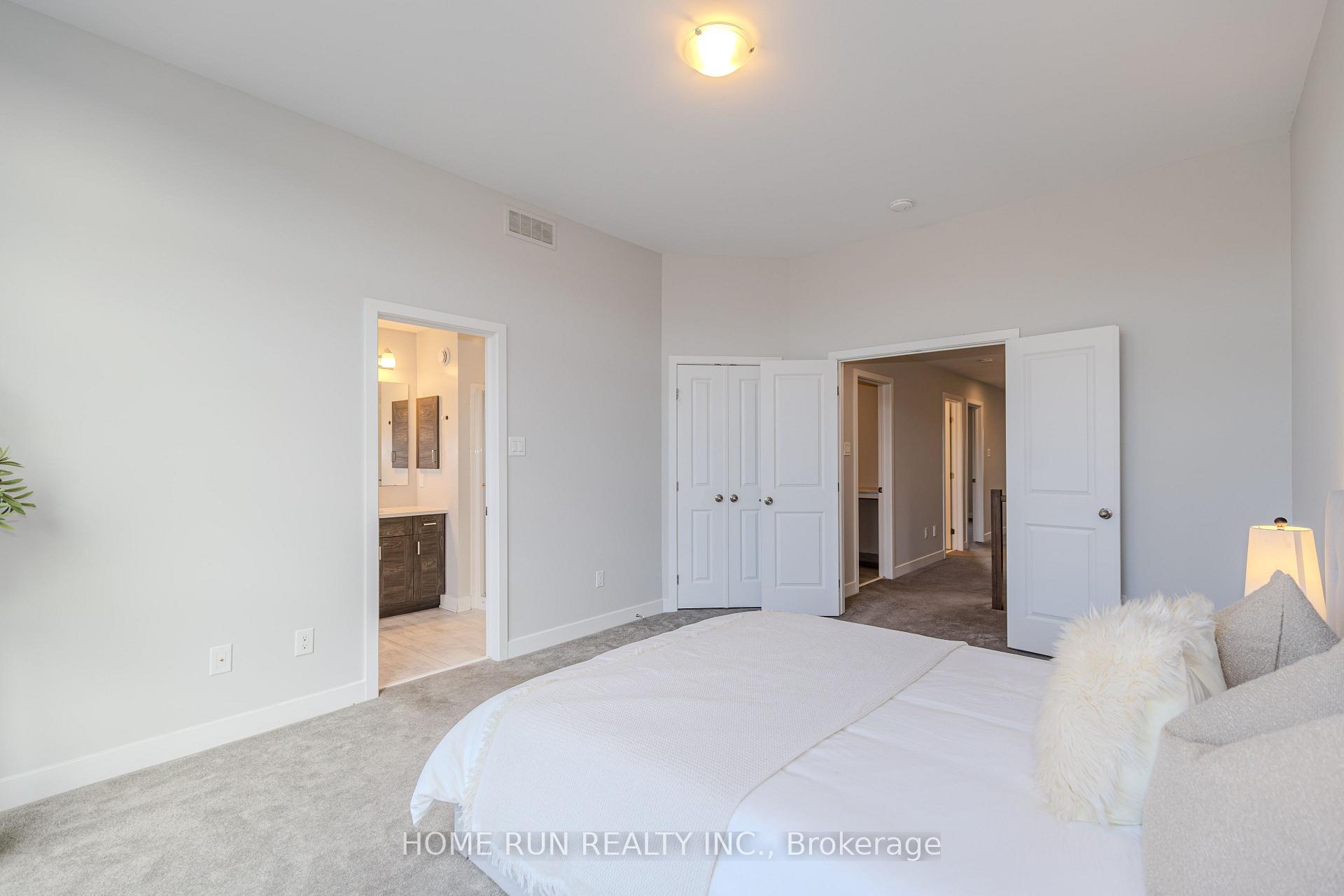Photo 30 of 21 Plank Street, Ottawa, Kanata - Emerald Meadows/Trailwest — HOMEH