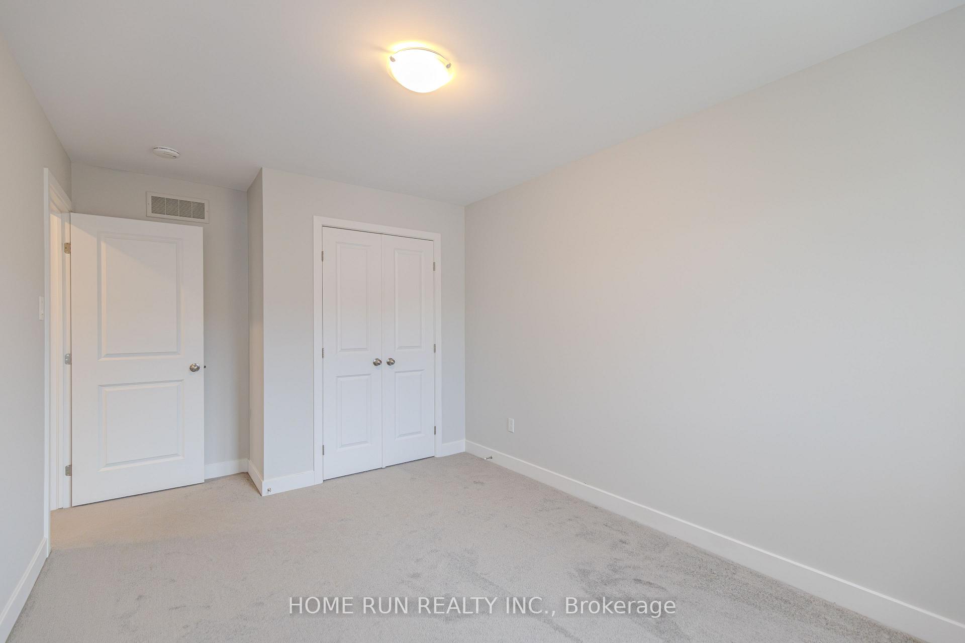 Photo 32 of 21 Plank Street, Ottawa, Kanata - Emerald Meadows/Trailwest — HOMEH