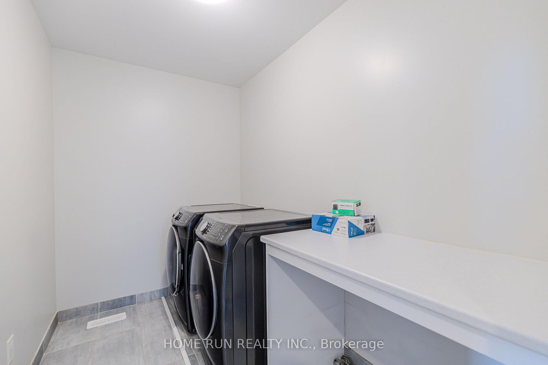 Photo 37 of 21 Plank Street, Ottawa, Kanata - Emerald Meadows/Trailwest — HOMEH